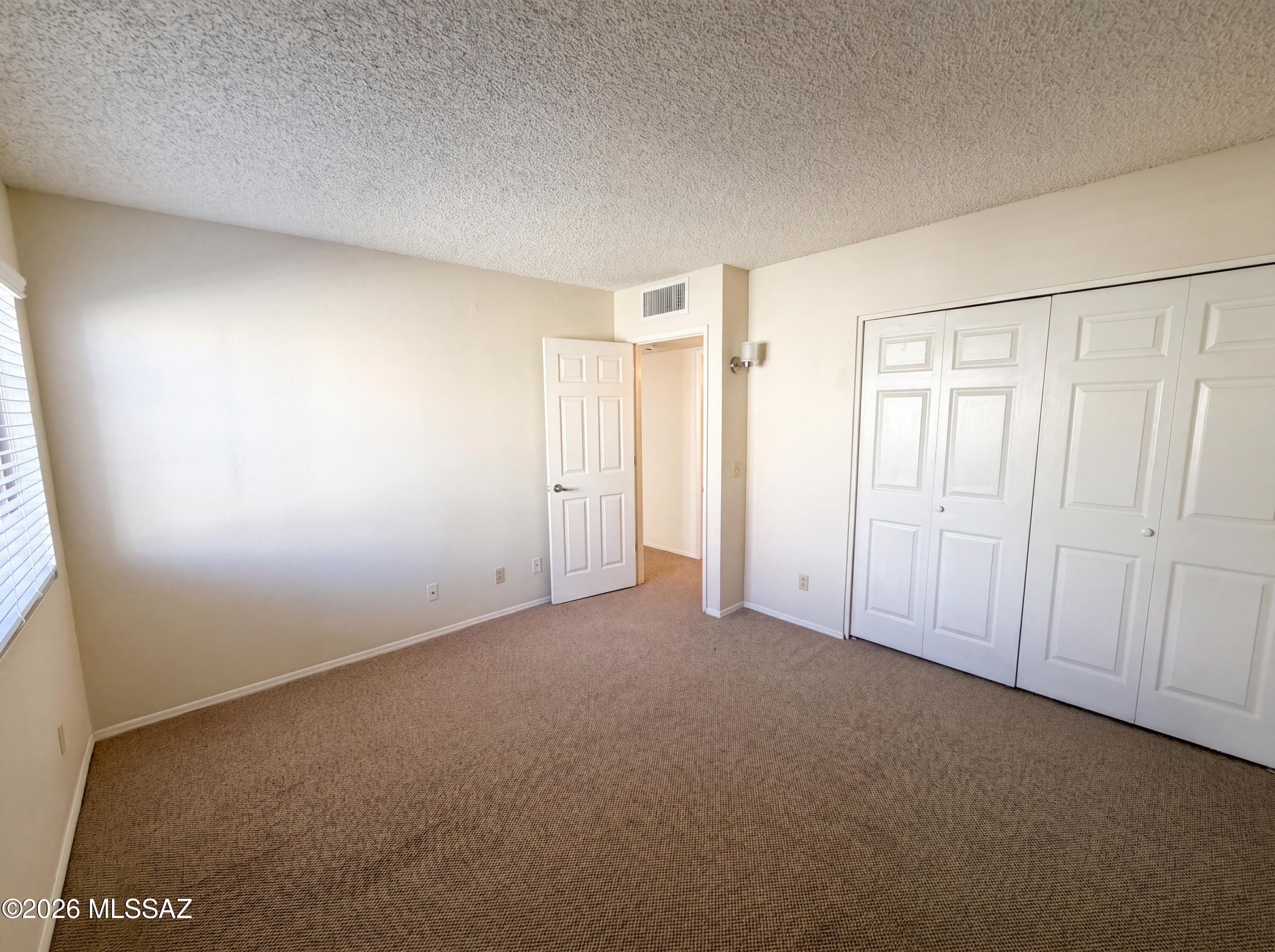 Twelve Hundred River Rd Condos - Residential