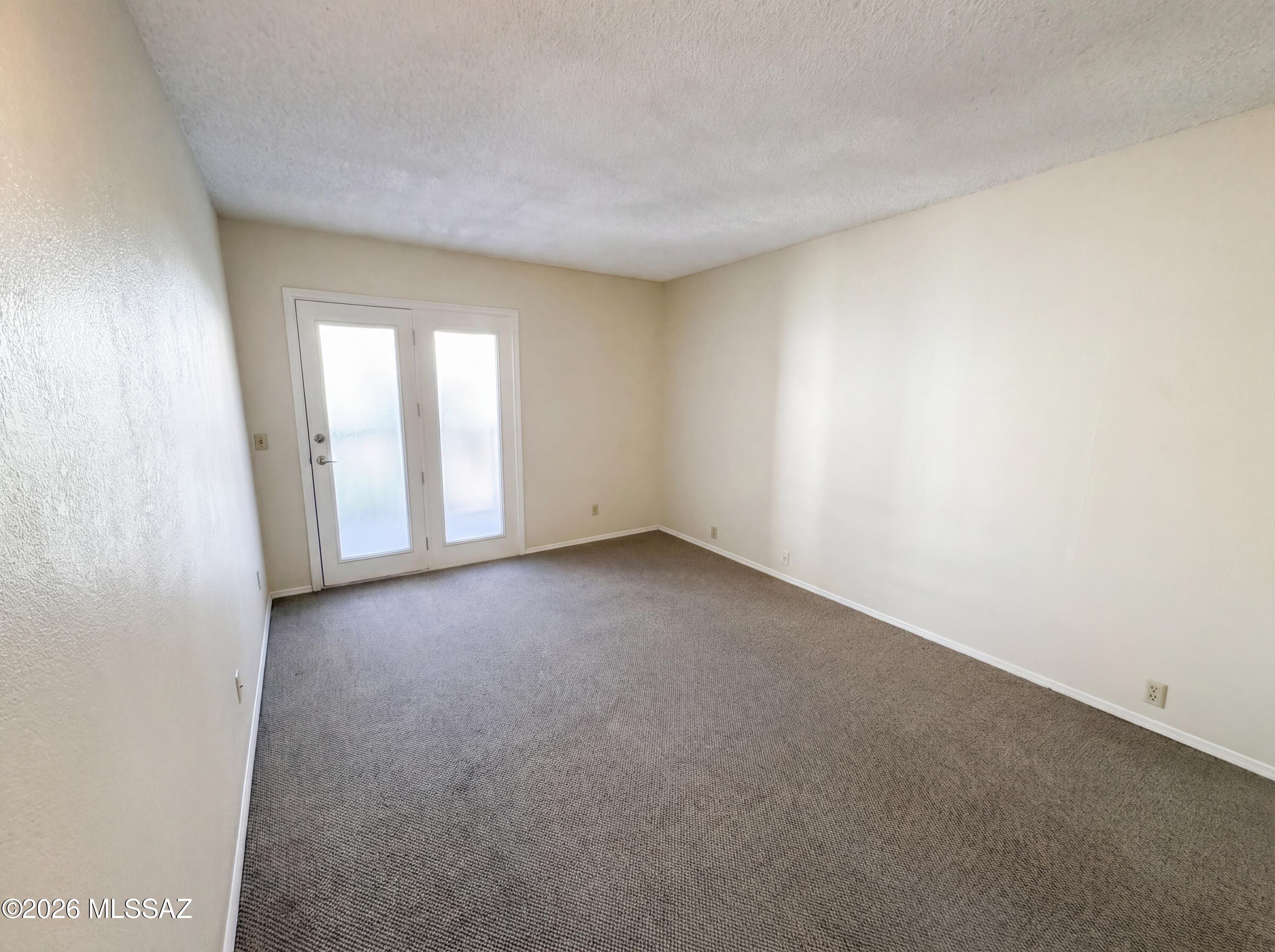 Twelve Hundred River Rd Condos - Residential