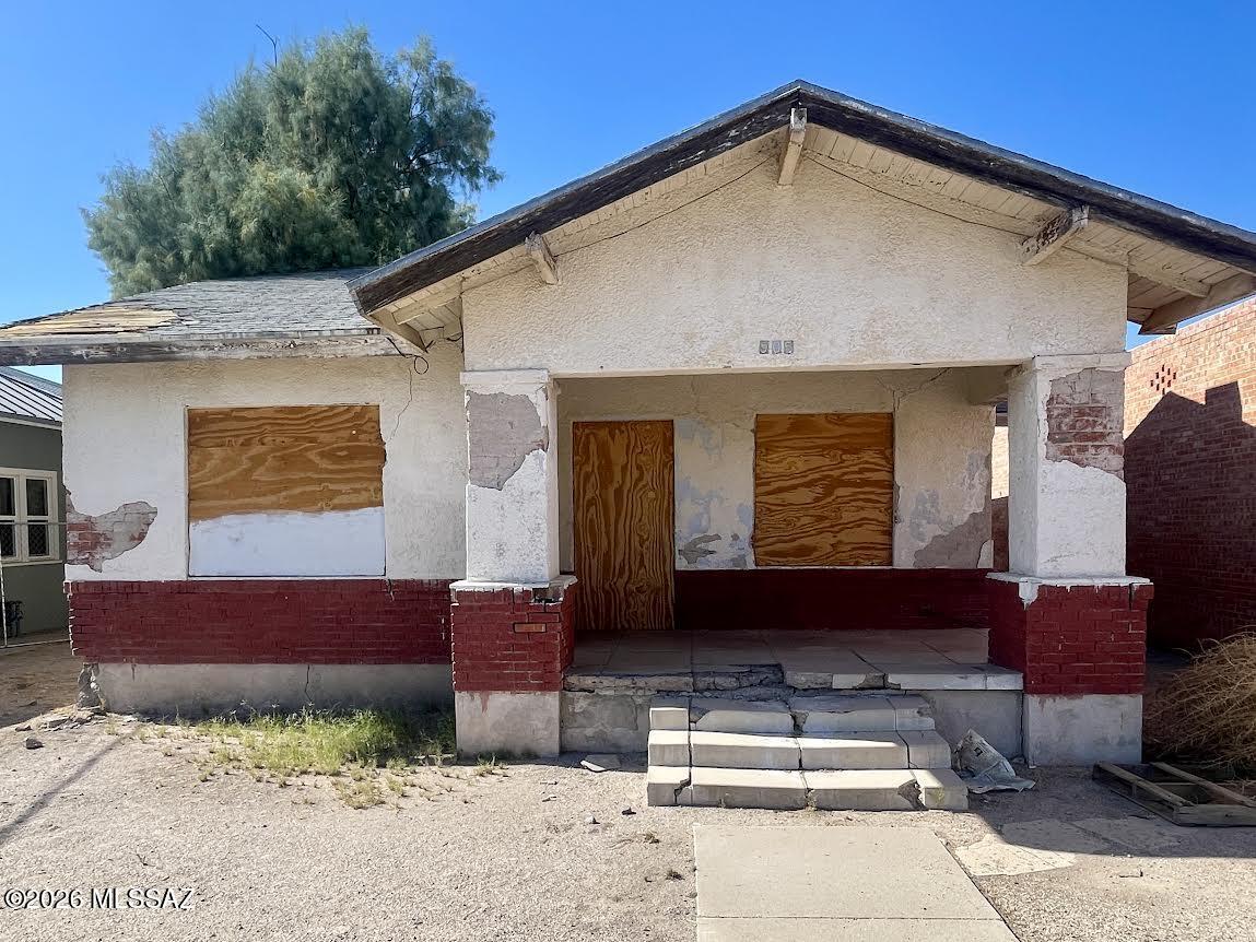 Historic Multi-Unit Opportunity in Menlo Park! Unlock immense value with this rare C-1 zoned compound, perfectly positioned across from the Mercado District & MSA Annex streetcar line. Featuring a historic front bungalow & an antique adobe structure in the back, this property is primed for a creative adaptive-reuse or artisan retail collective. Benefit from instant built-in foot traffic with the highly anticipated Meteor Cafe & Boutique Bike Shop launching right next door. Ideal for visionary investors looking to anchor themselves in Tucson's booming Westside ecosystem! Properties with this level of character, zoning freedom, and immediate proximity to the modern streetcar line are increasingly scarce. Business concepts that harmonize with Bike Cafe & wine hub available. Don't miss your chance to own a piece of Tucson's history and capitalize on the massive, ongoing revitalization of the Mercado District!