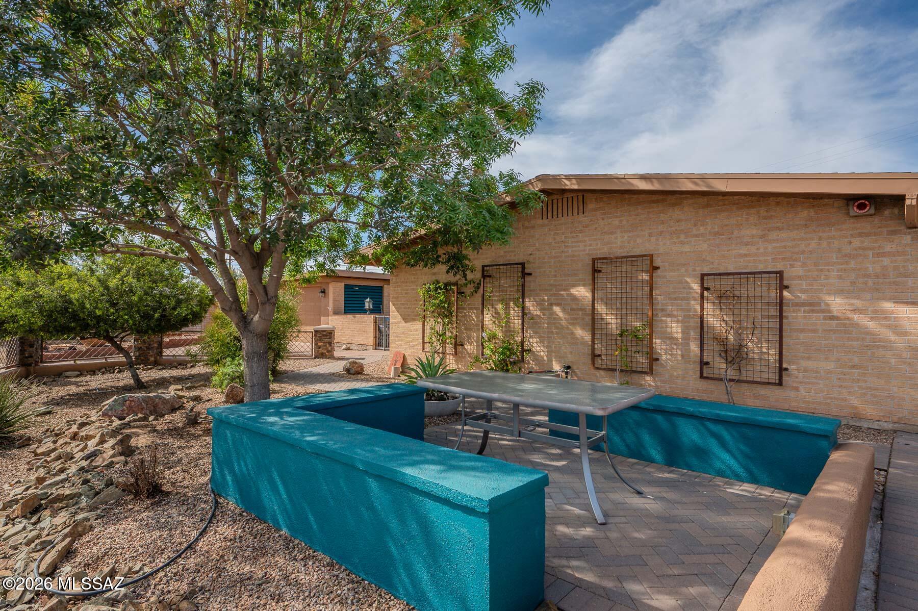 Wilshire Terrace - Residential