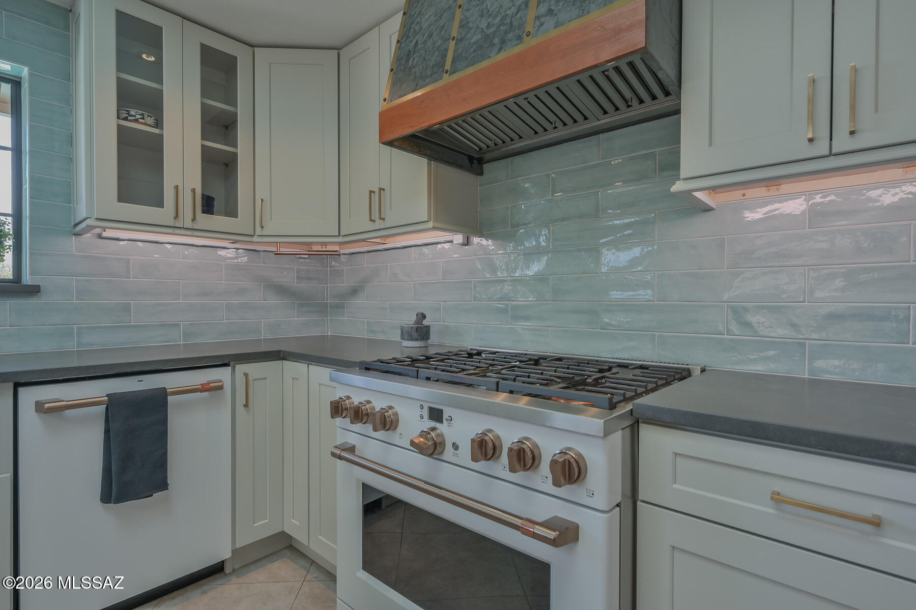 Wilshire Terrace - Residential