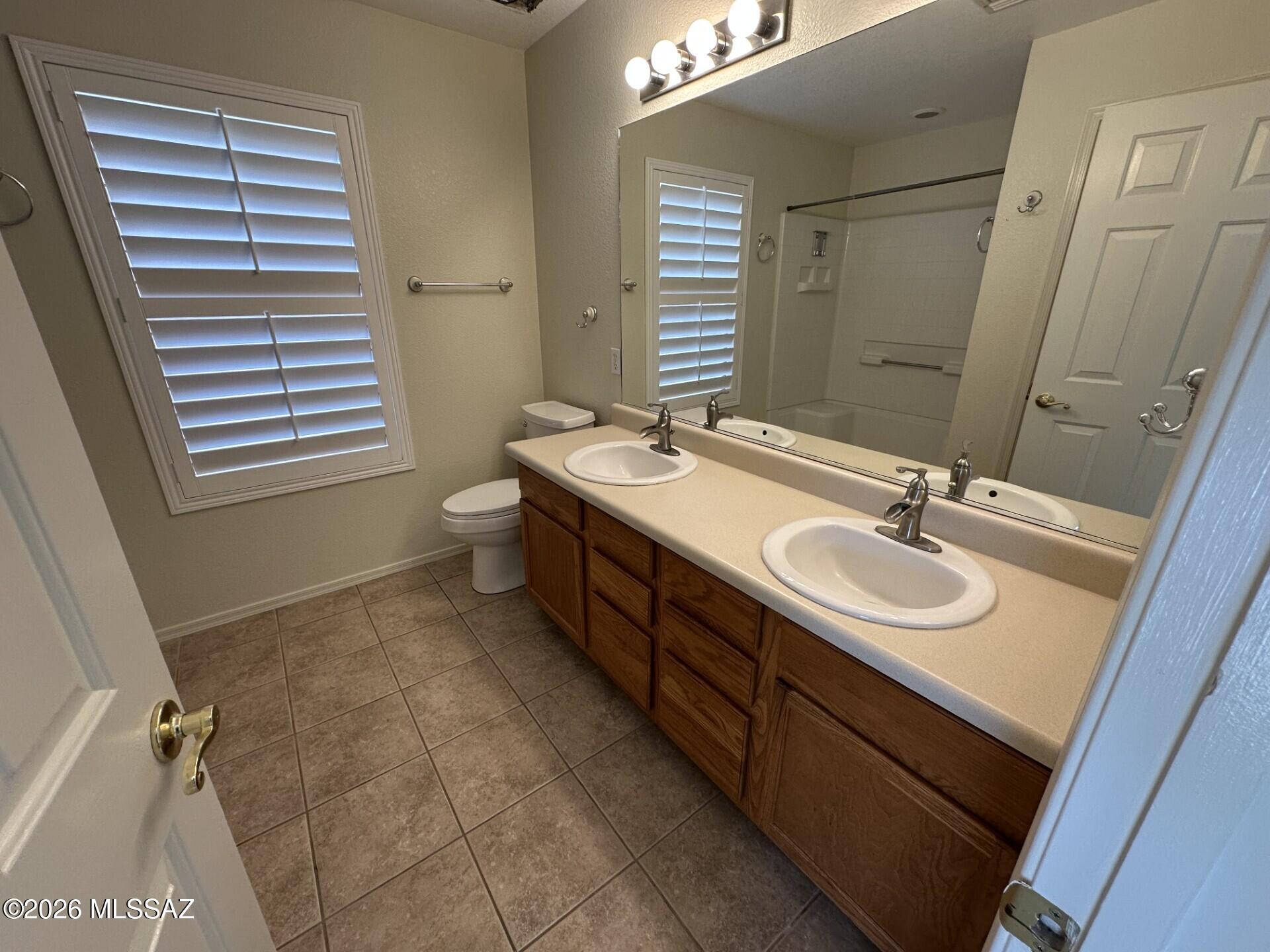 Rancho Del Lago (1-100) - Residential