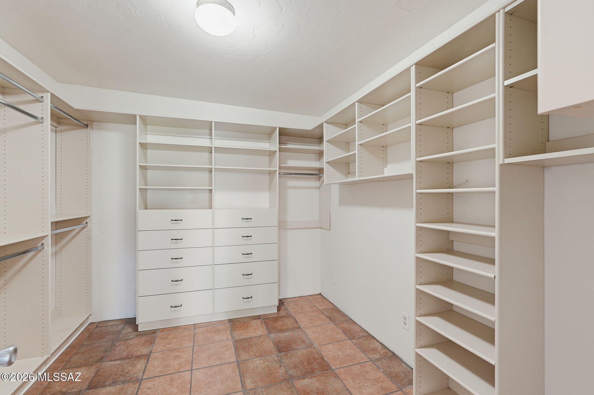 Maravilla(1-42) - Residential