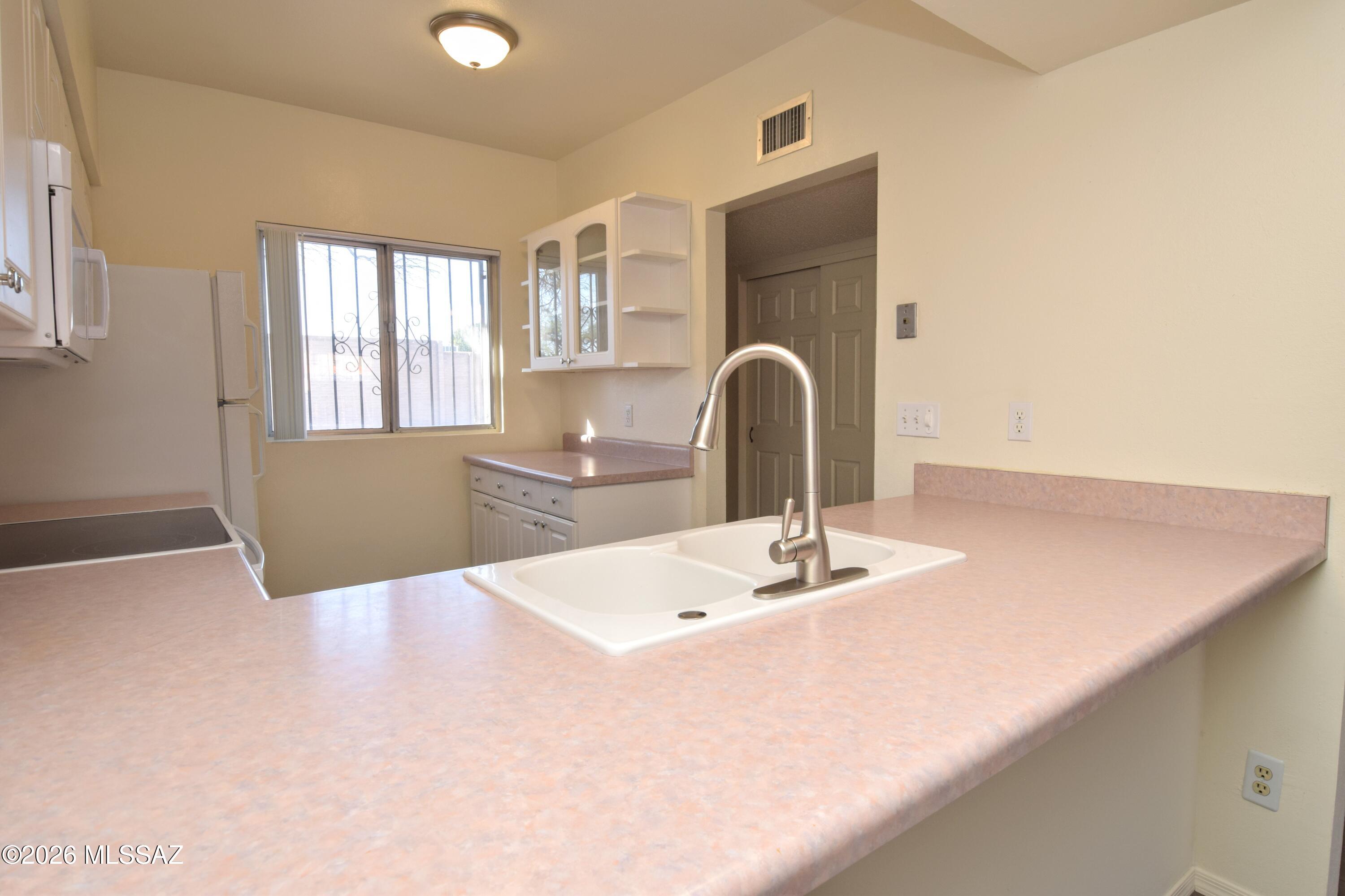 Pantano Park (161-248,160) - Residential Lease