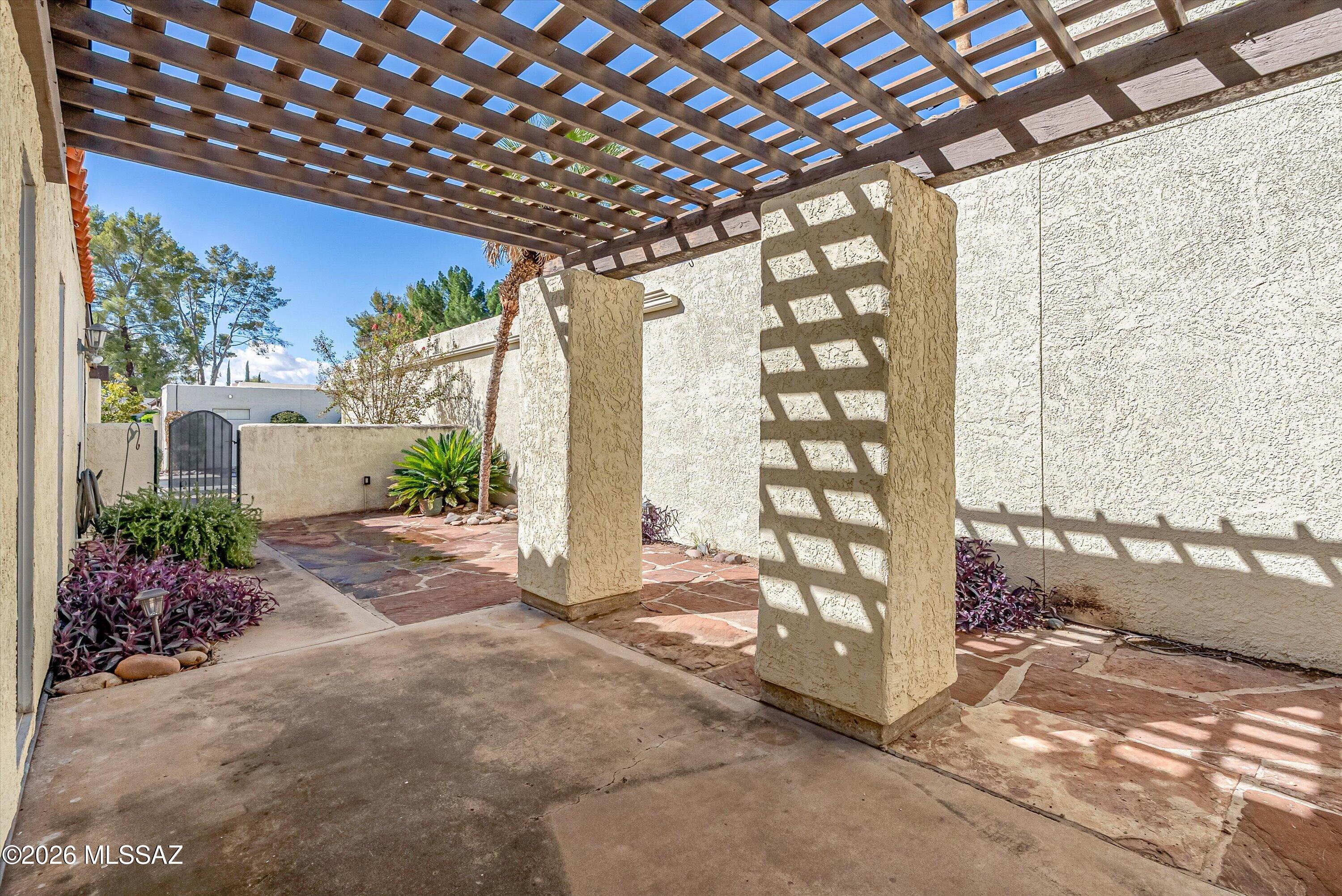 Villa Del Rio (1-148) - Residential