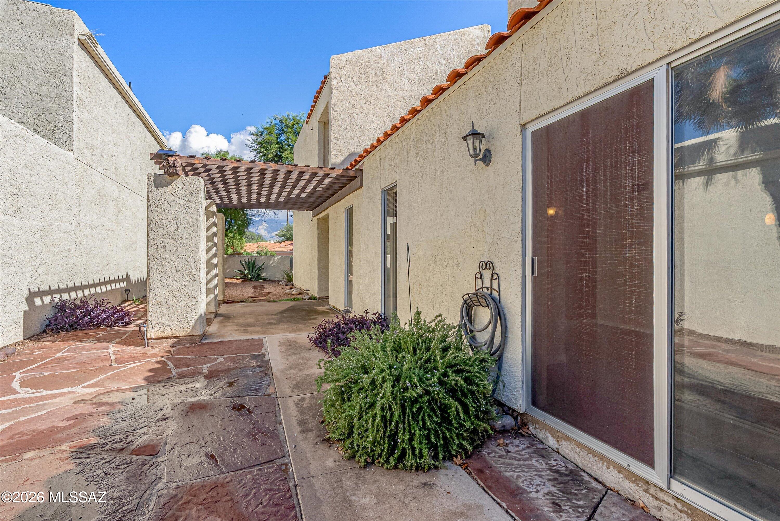 Villa Del Rio (1-148) - Residential