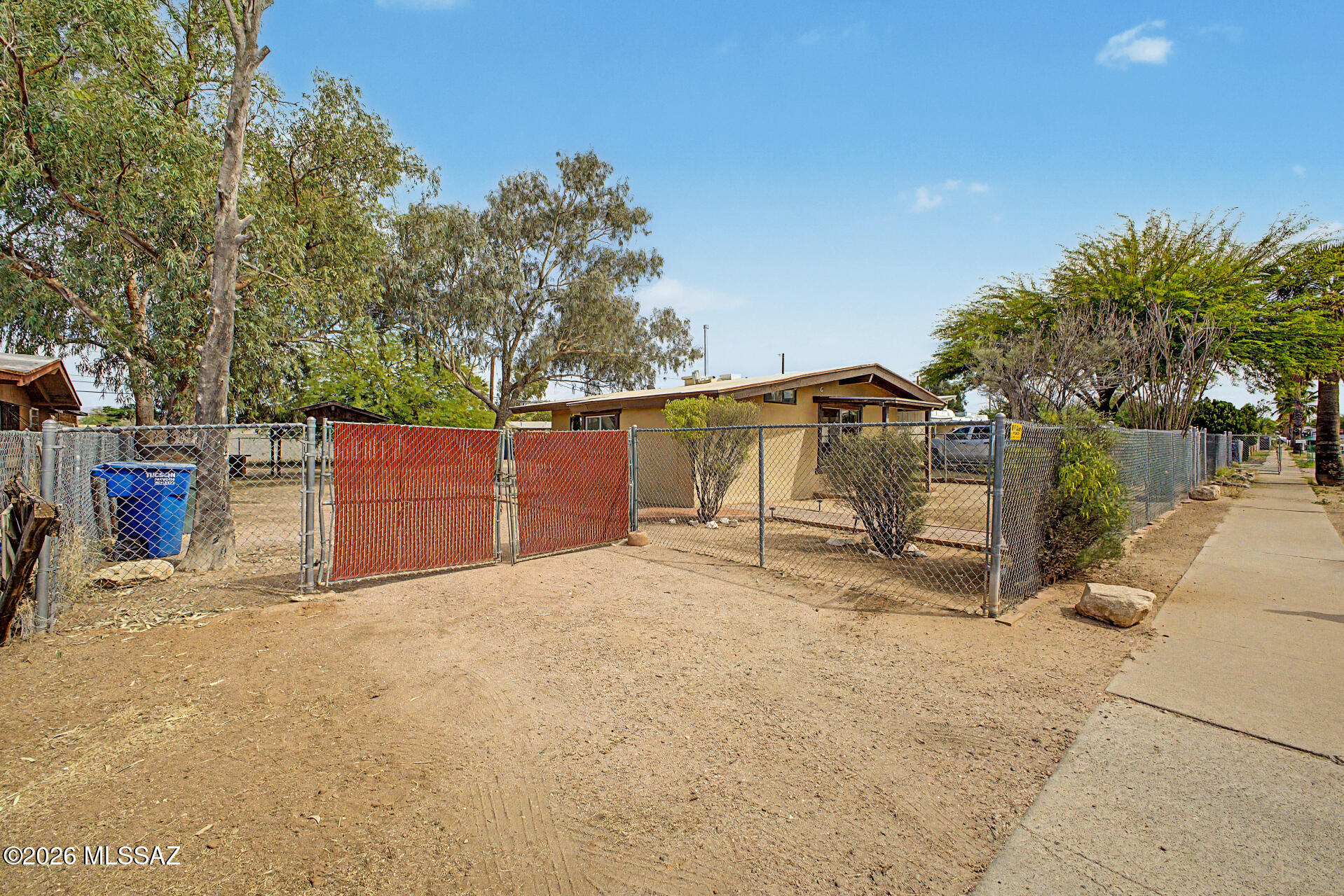 Pueblo Gardens - Residential