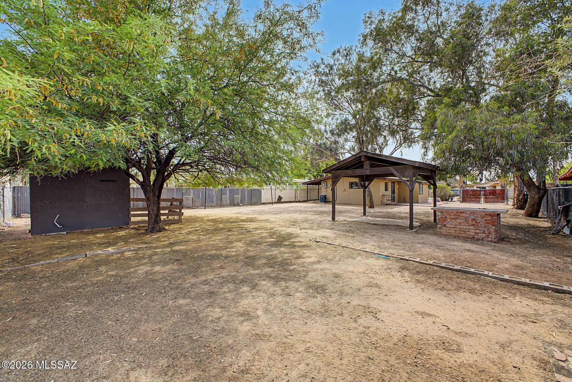 Pueblo Gardens - Residential