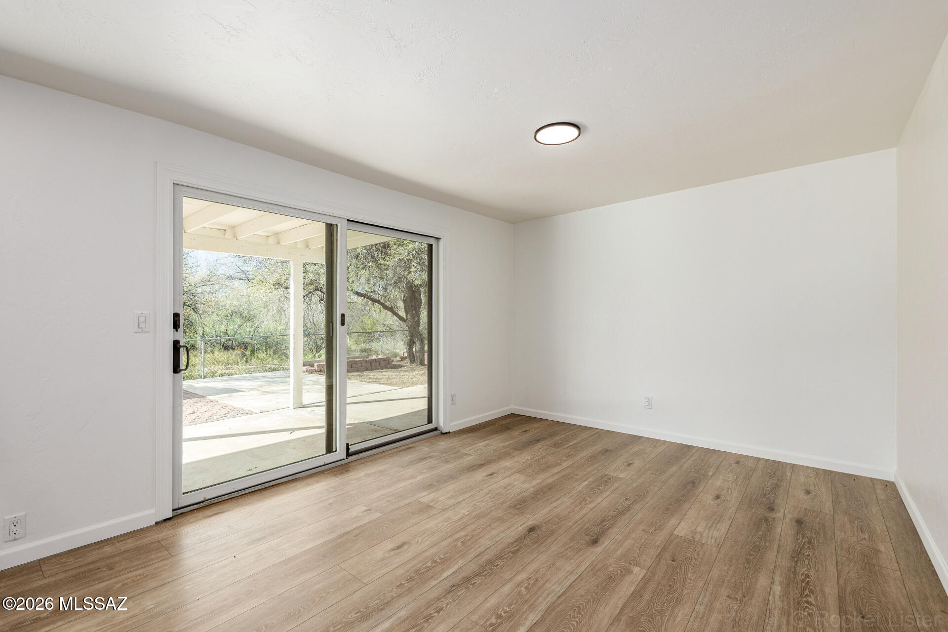 Tres Lomas (1-147) - Residential