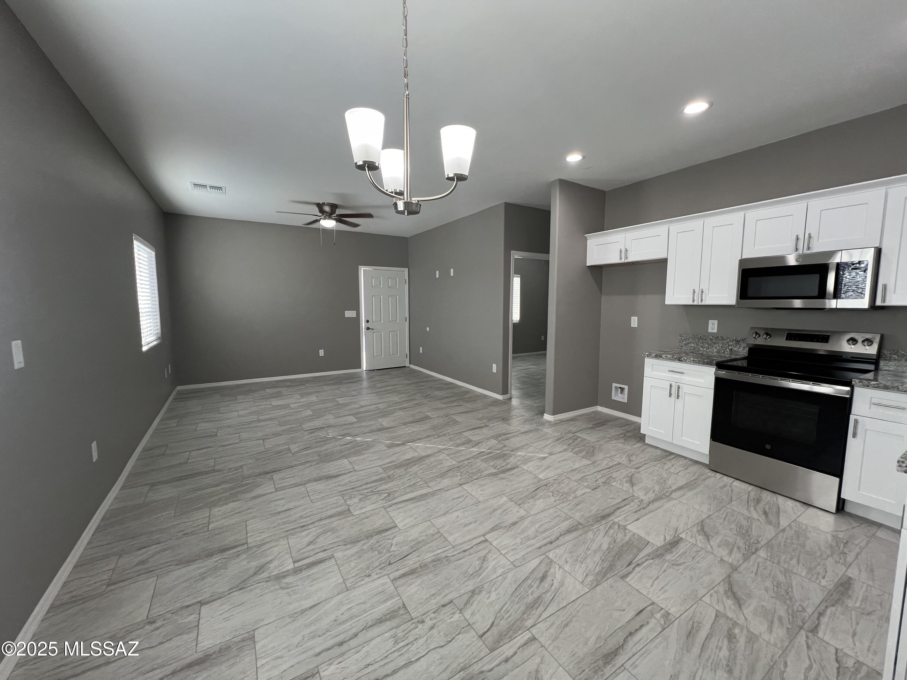 Bronx Park Addition - Residential Lease