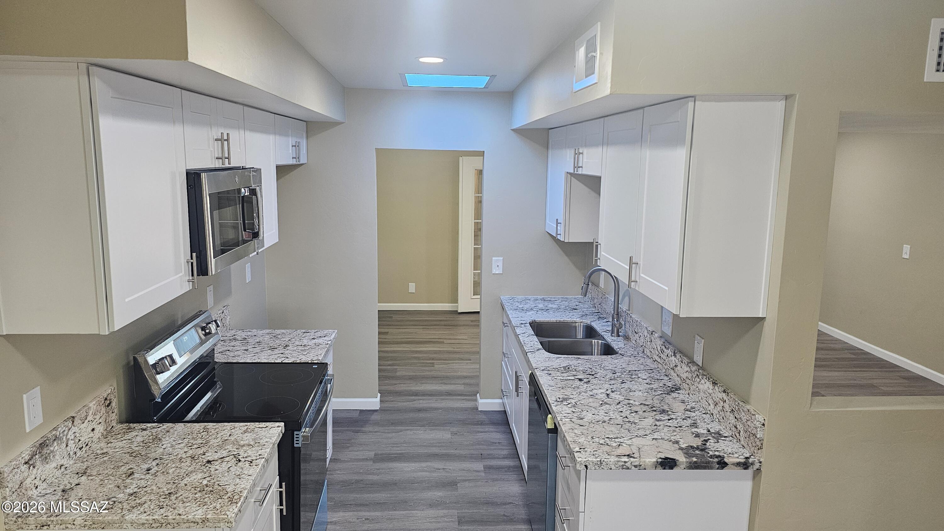 Green Valley Desert Meadows Townhouses (82-197) - Residential