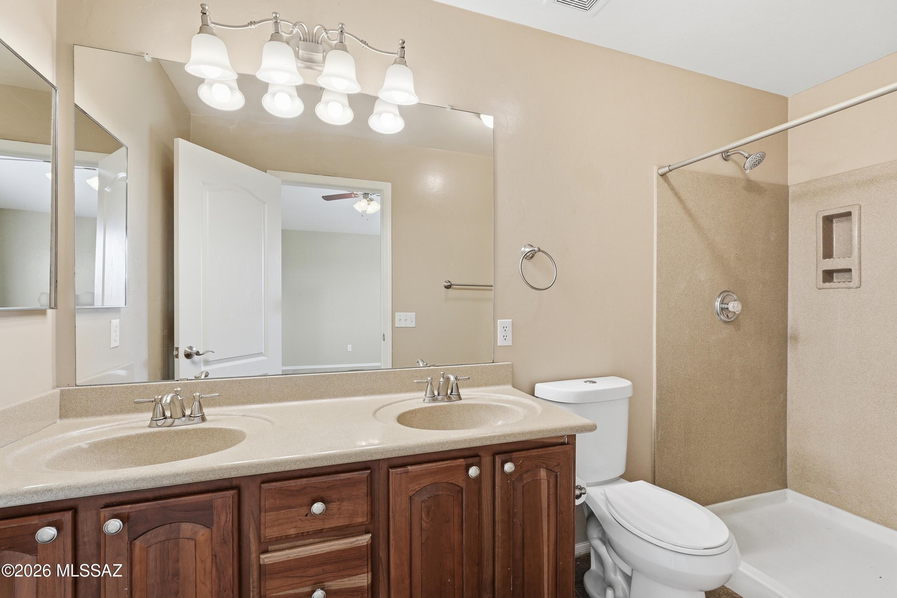 Colina De Oro (1-138) - Residential Lease