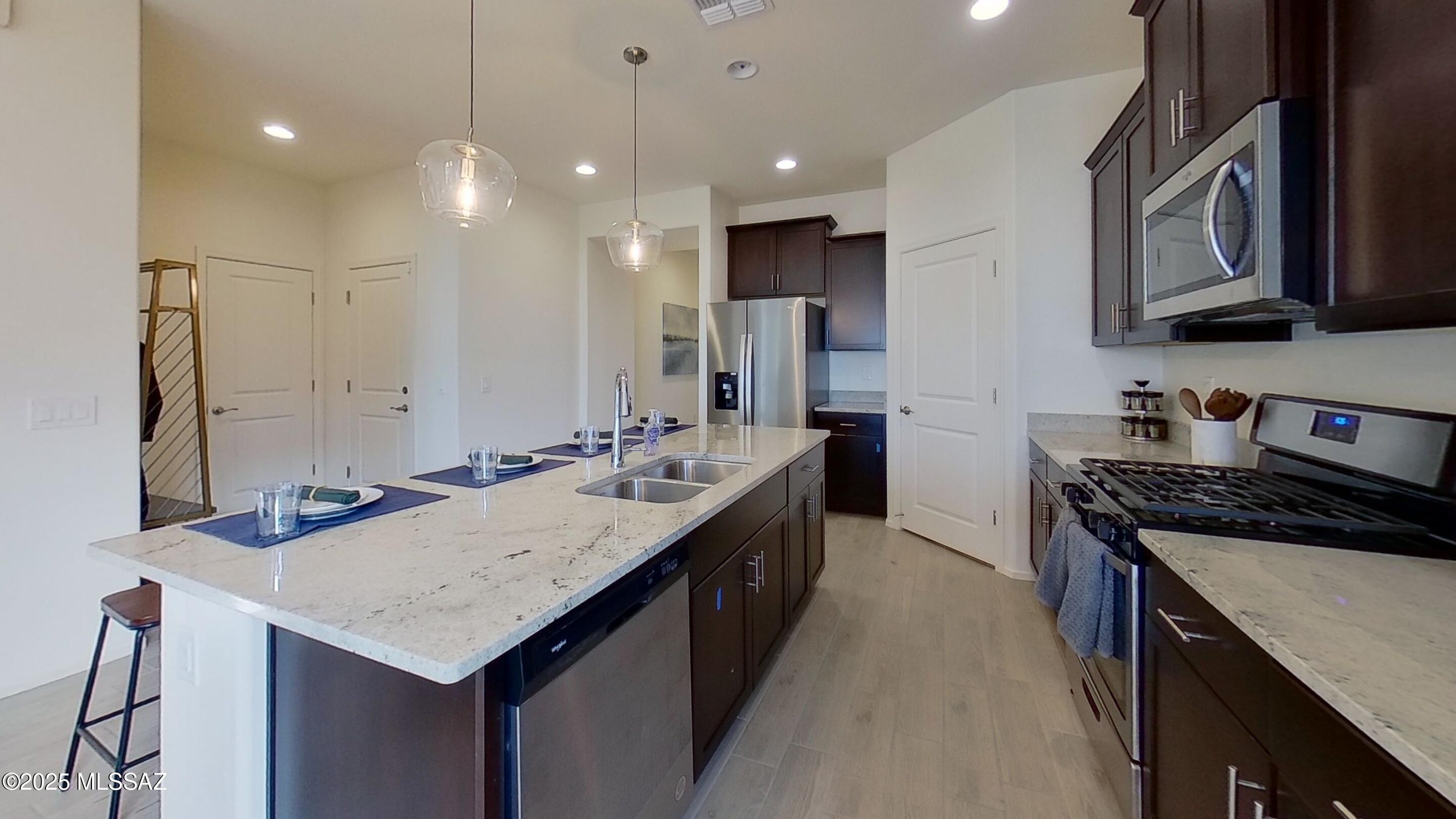 Rancho Del Lago (101-206) - Residential Lease