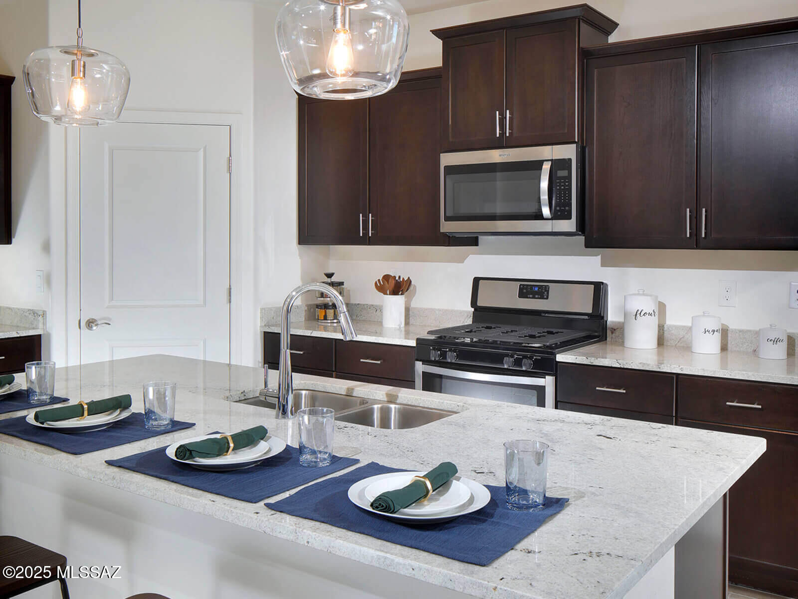 Rancho Del Lago (101-206) - Residential Lease