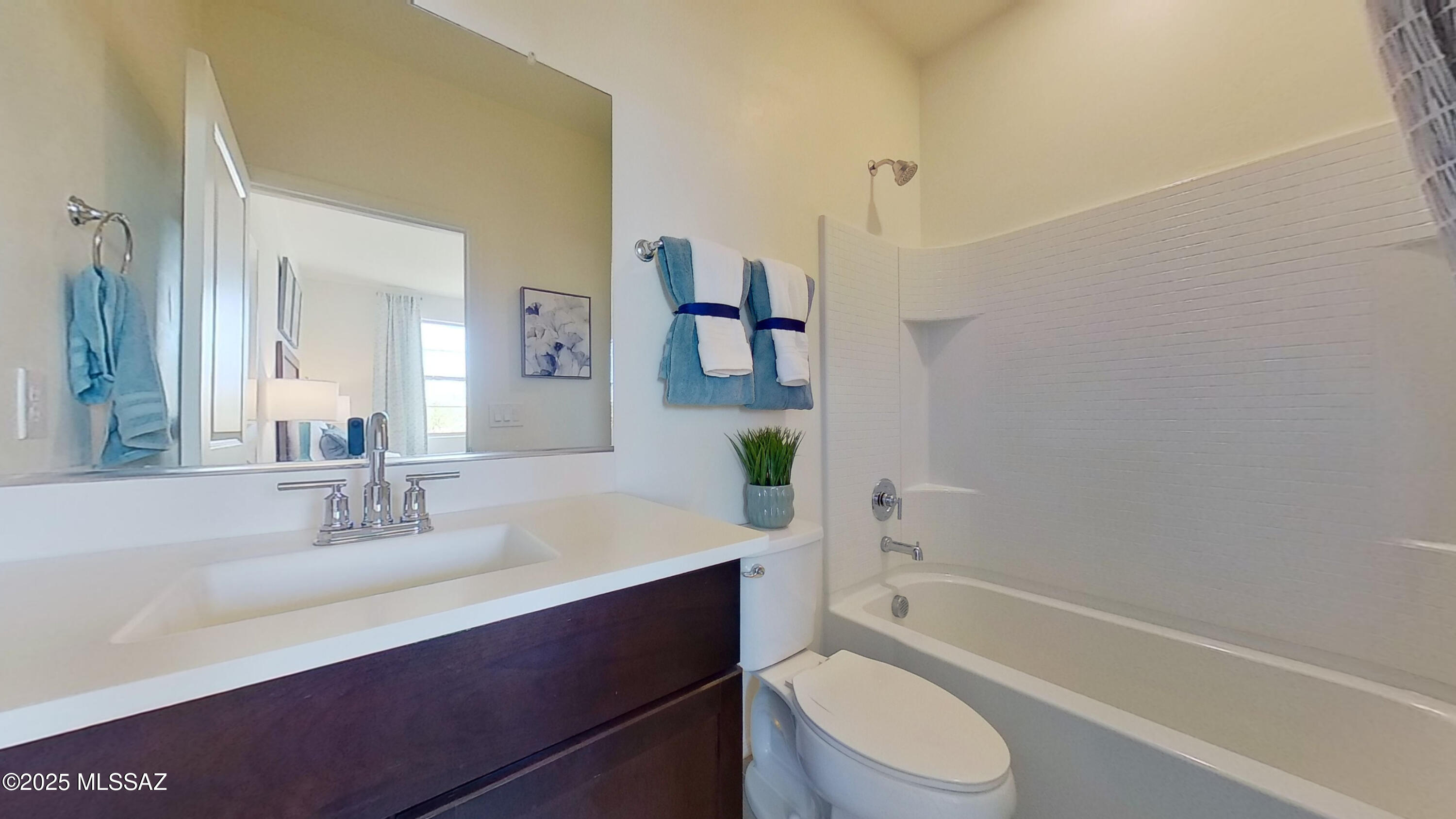 Rancho Del Lago (101-206) - Residential Lease