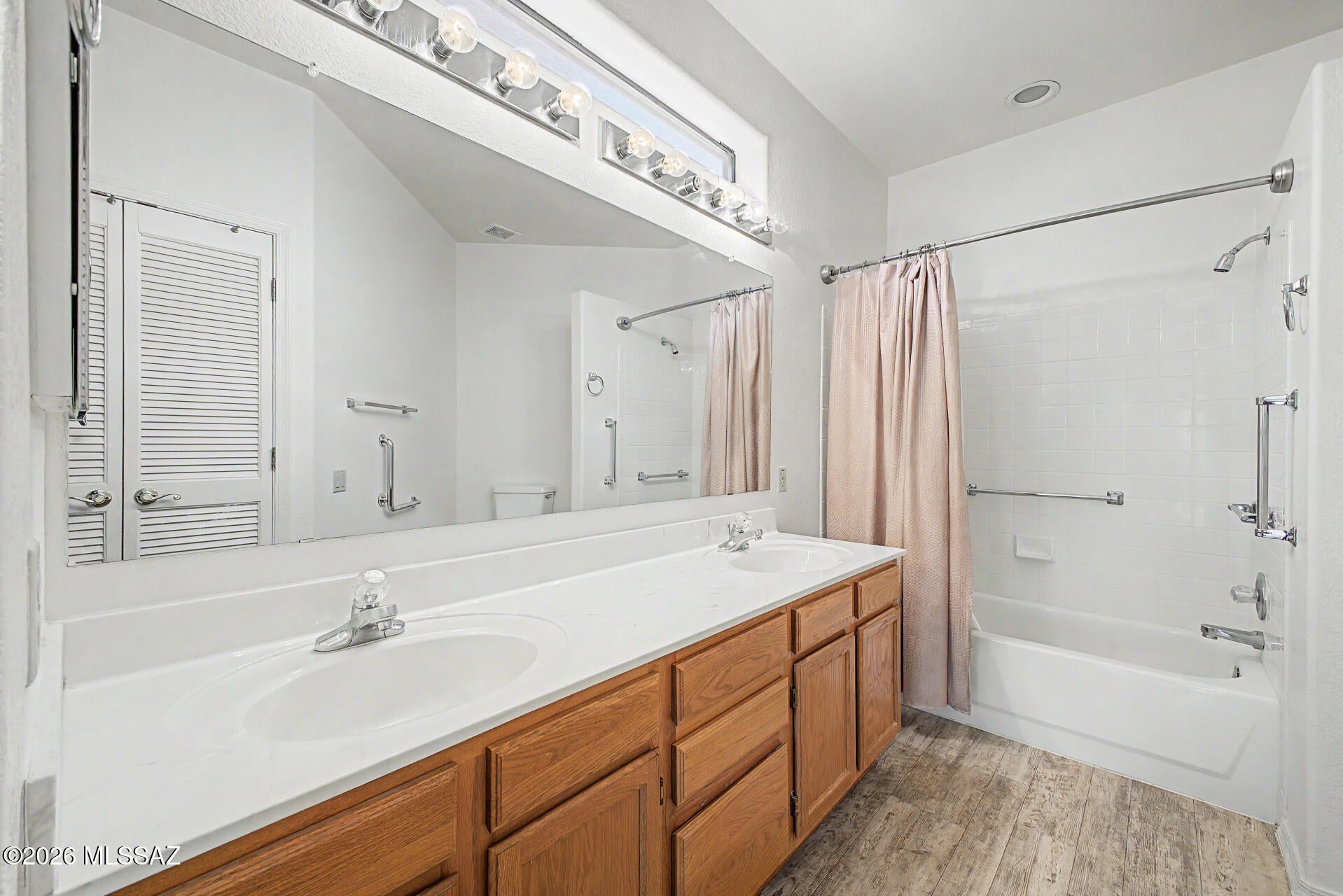 Las Campanas BLK J (1-37) - Residential