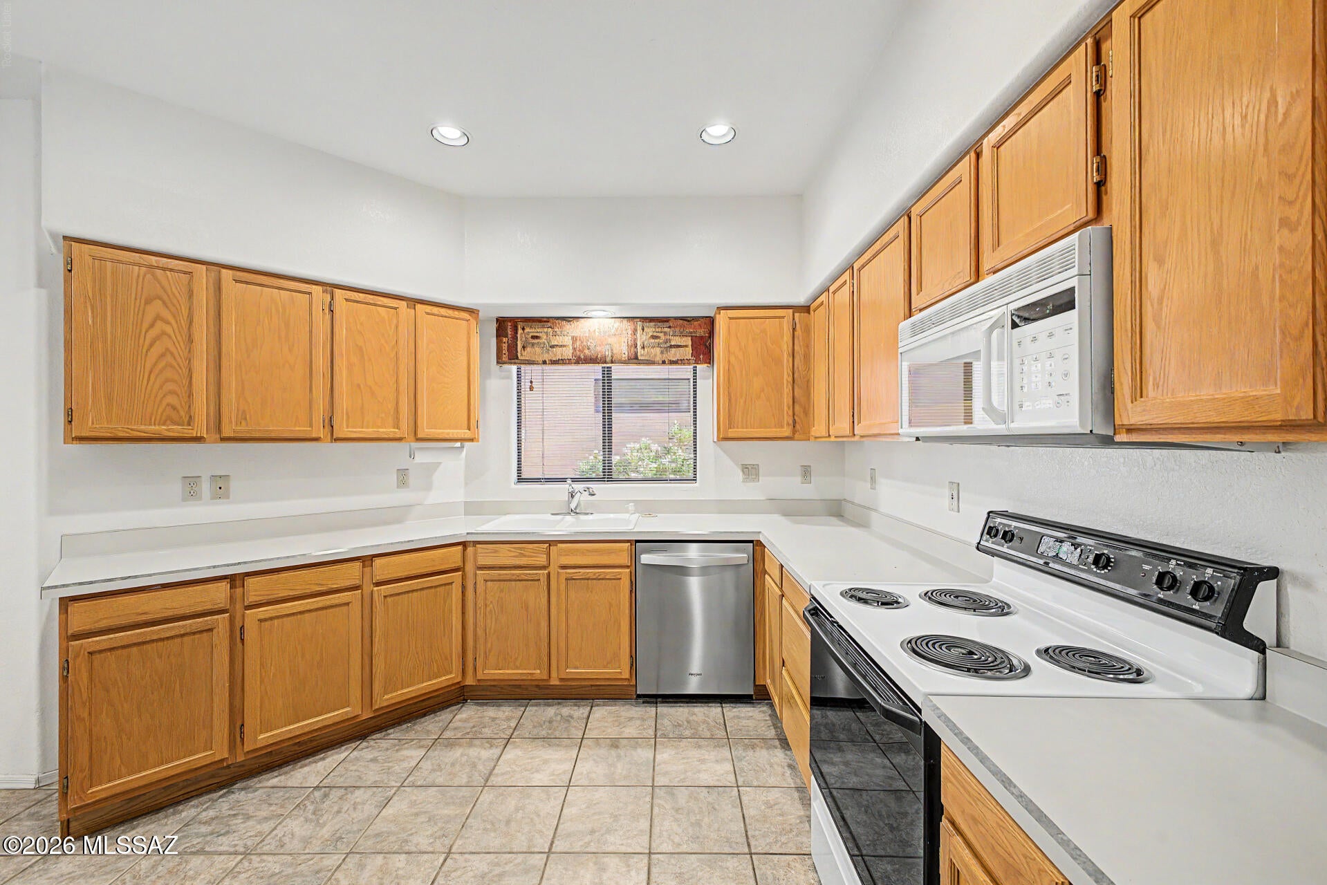 Las Campanas BLK J (1-37) - Residential