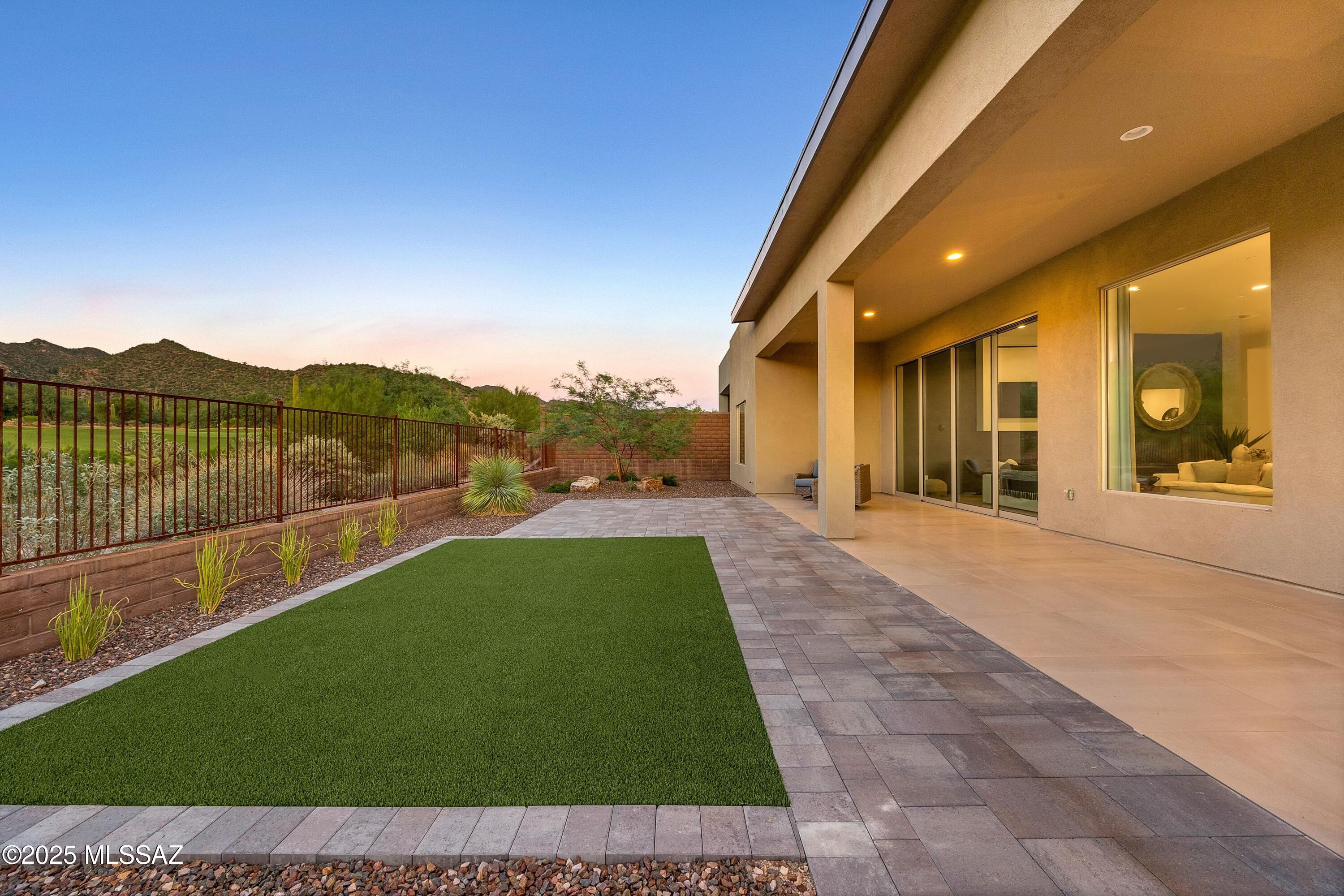 Boulder Bridge Pass III At Dove Mountain SQ20143000307 - Residential