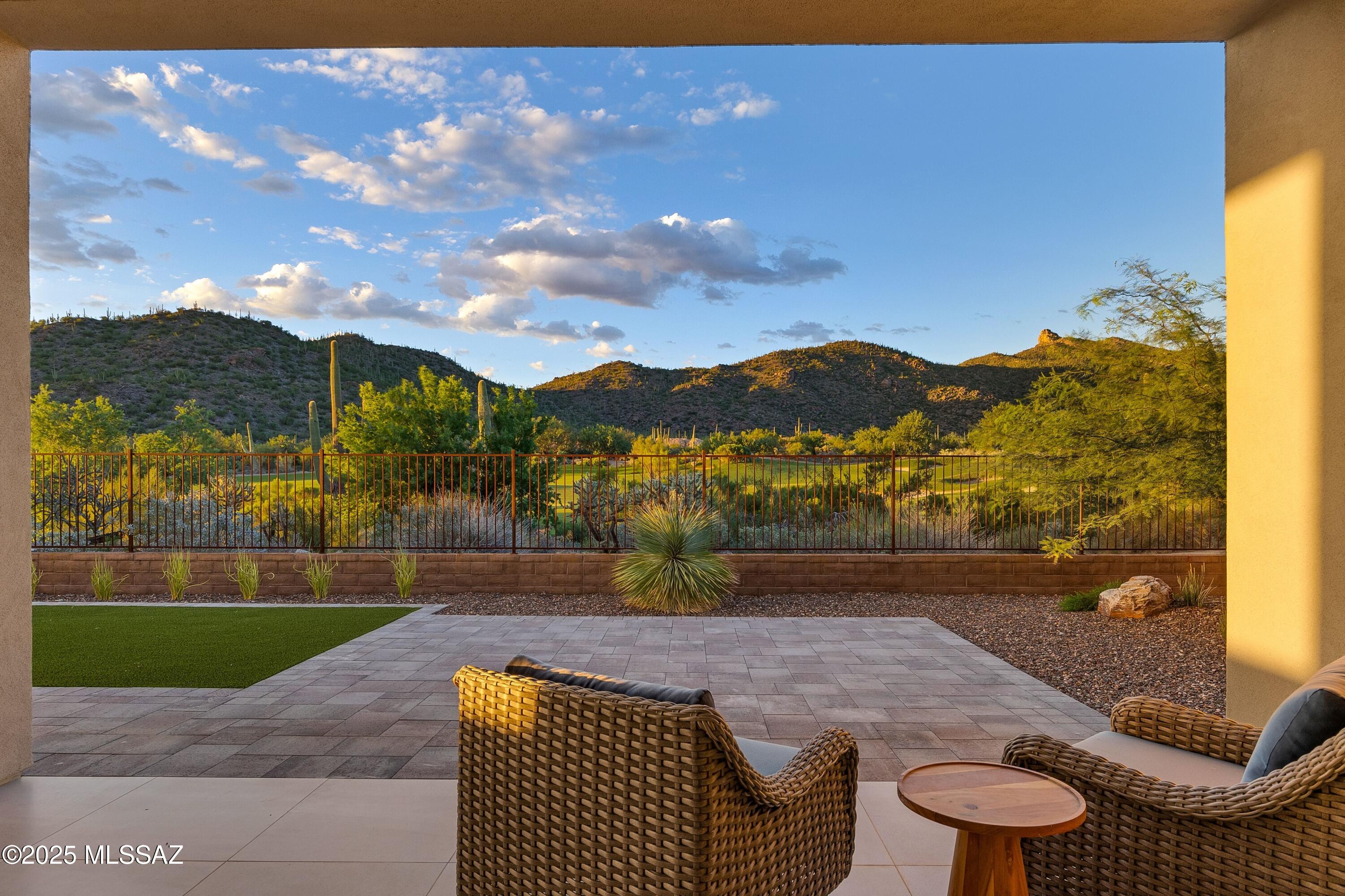 Boulder Bridge Pass III At Dove Mountain SQ20143000307 - Residential