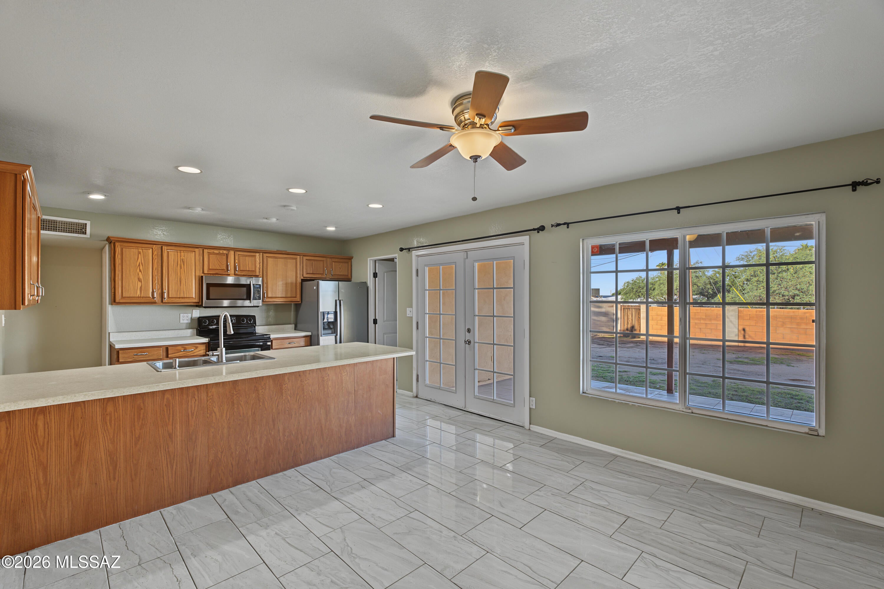 Sherwood Village Terrace (547-571) - Residential