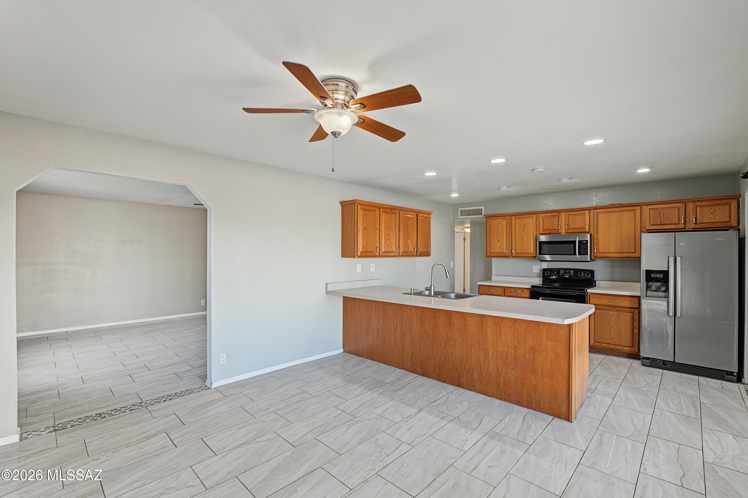 Sherwood Village Terrace (547-571) - Residential