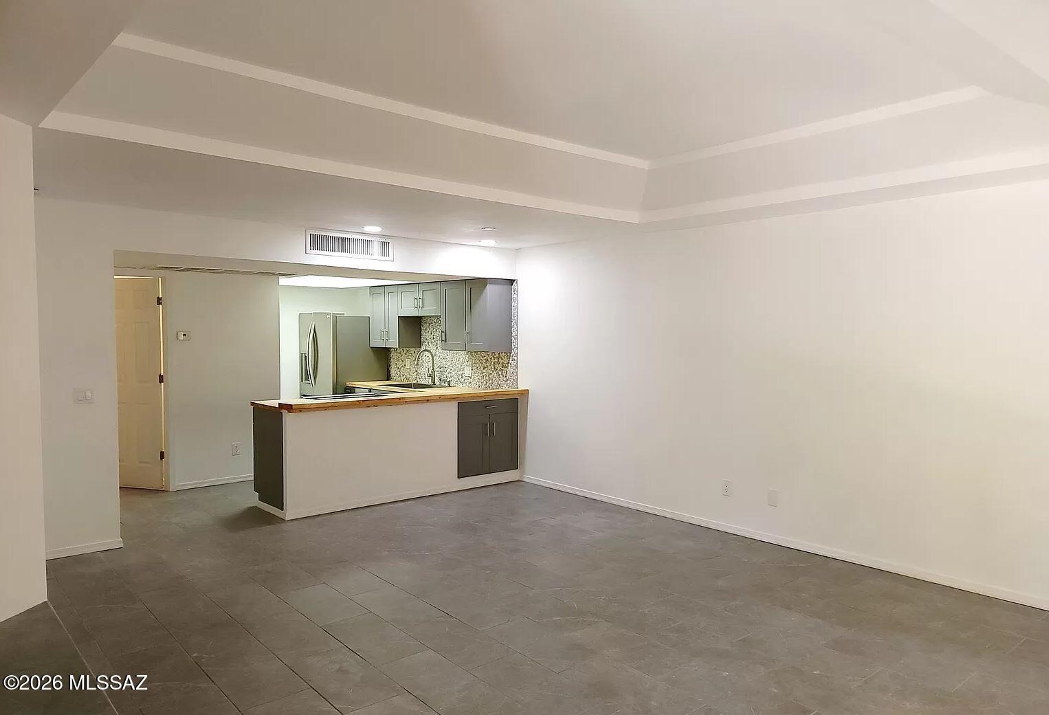 Casitas Real Condos. - Residential