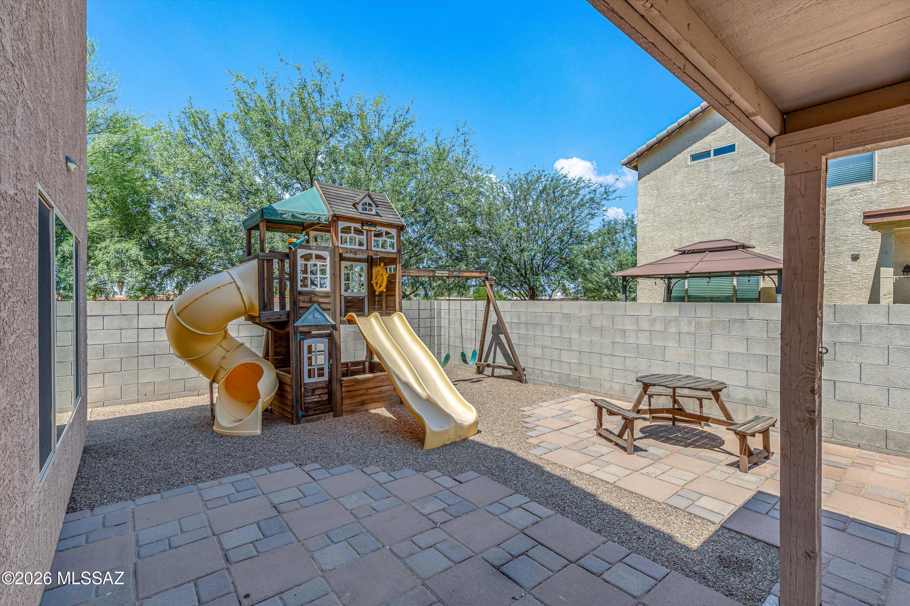 Kinnison Overlook SQ20160890579 - Residential