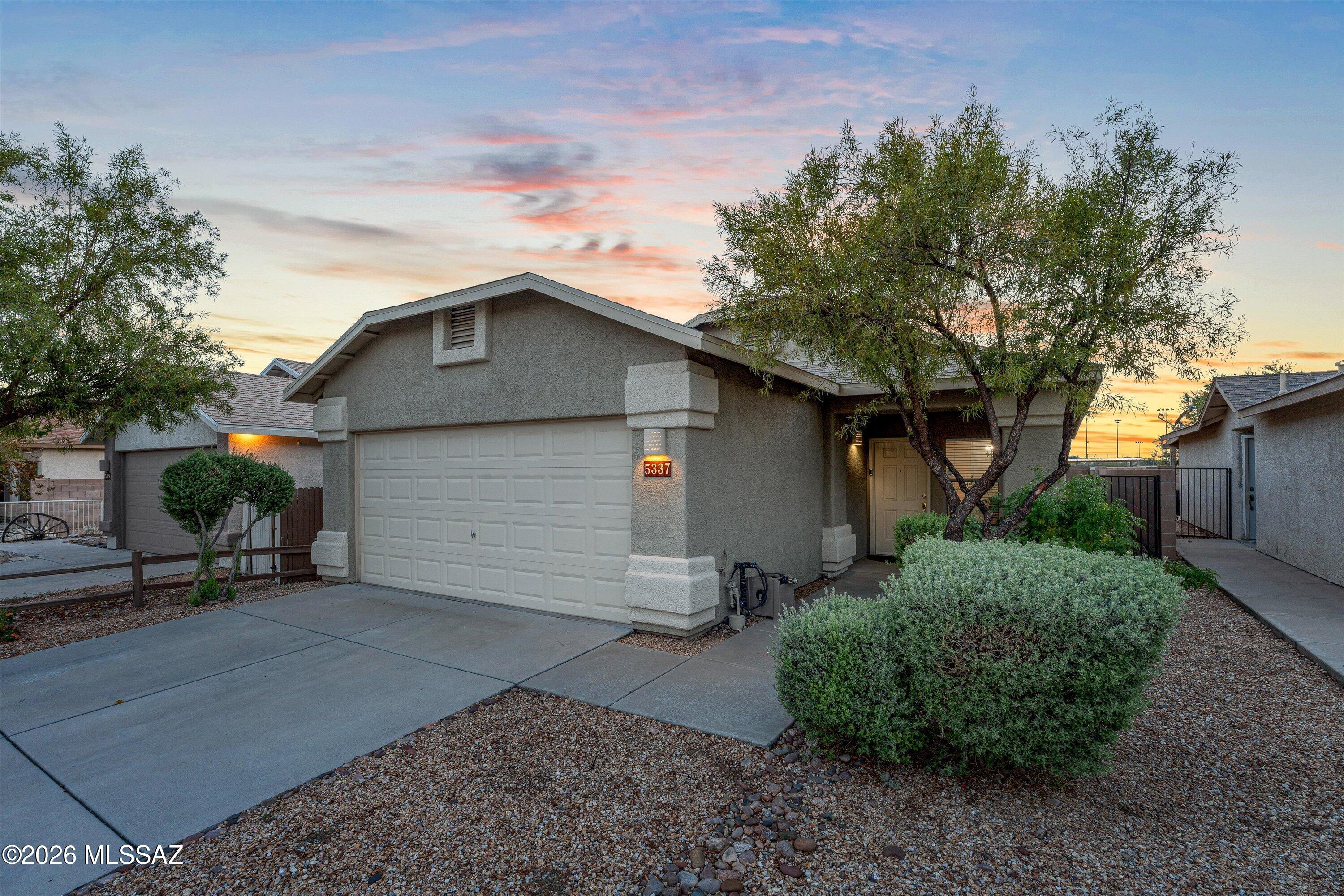 Rillito At La Cholla (1-133) - Residential