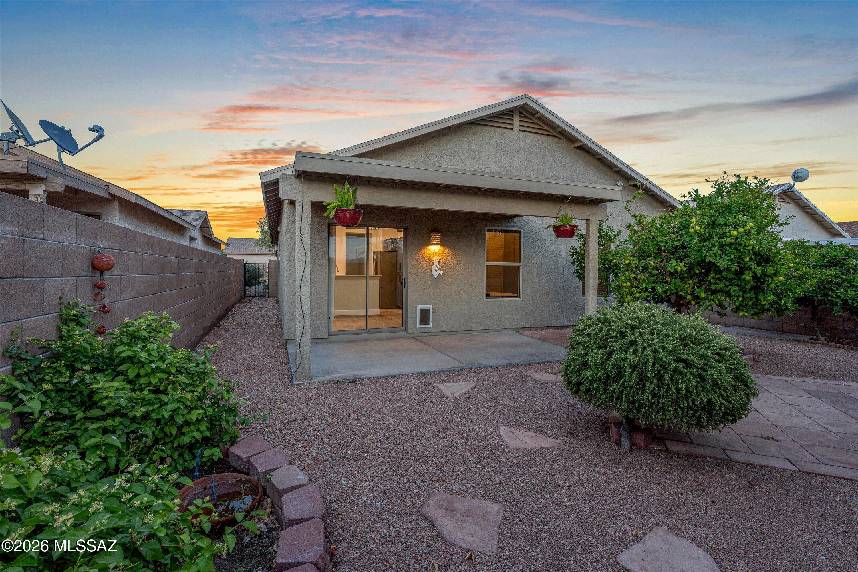 Rillito At La Cholla (1-133) - Residential
