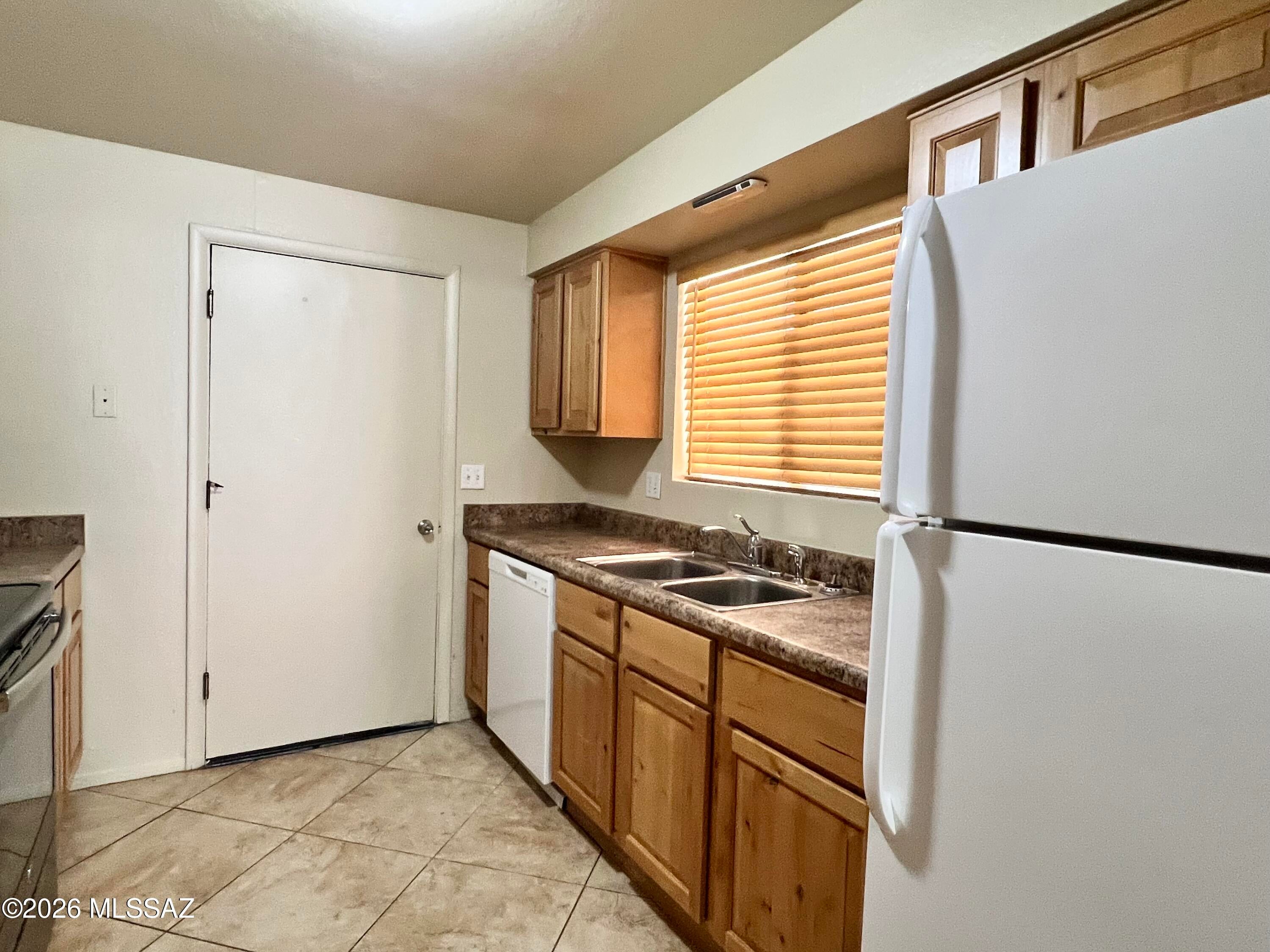 Rio Cancion Twnhms. and Professional - Residential Lease