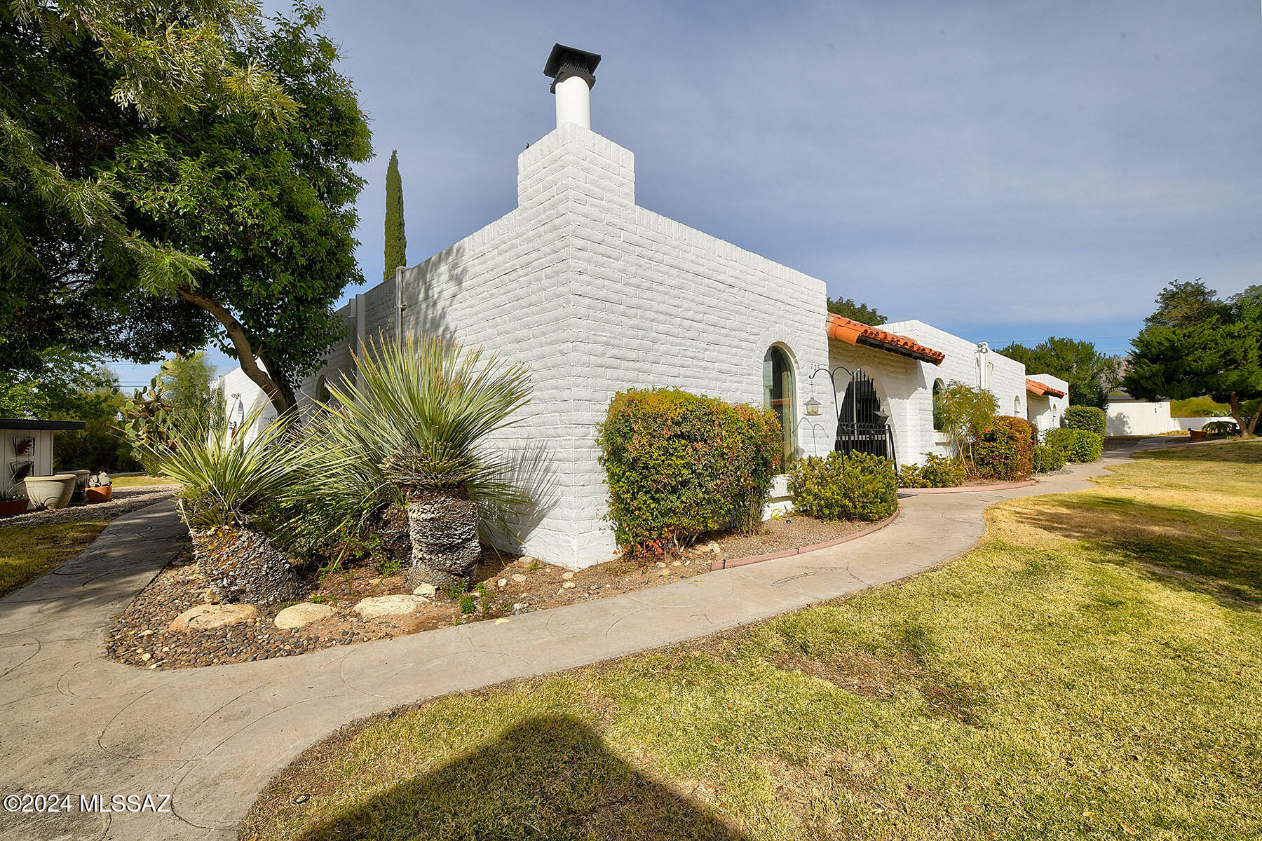 Las Lomitas (1) - Residential