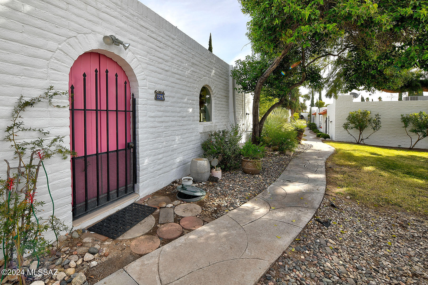 Las Lomitas (1) - Residential