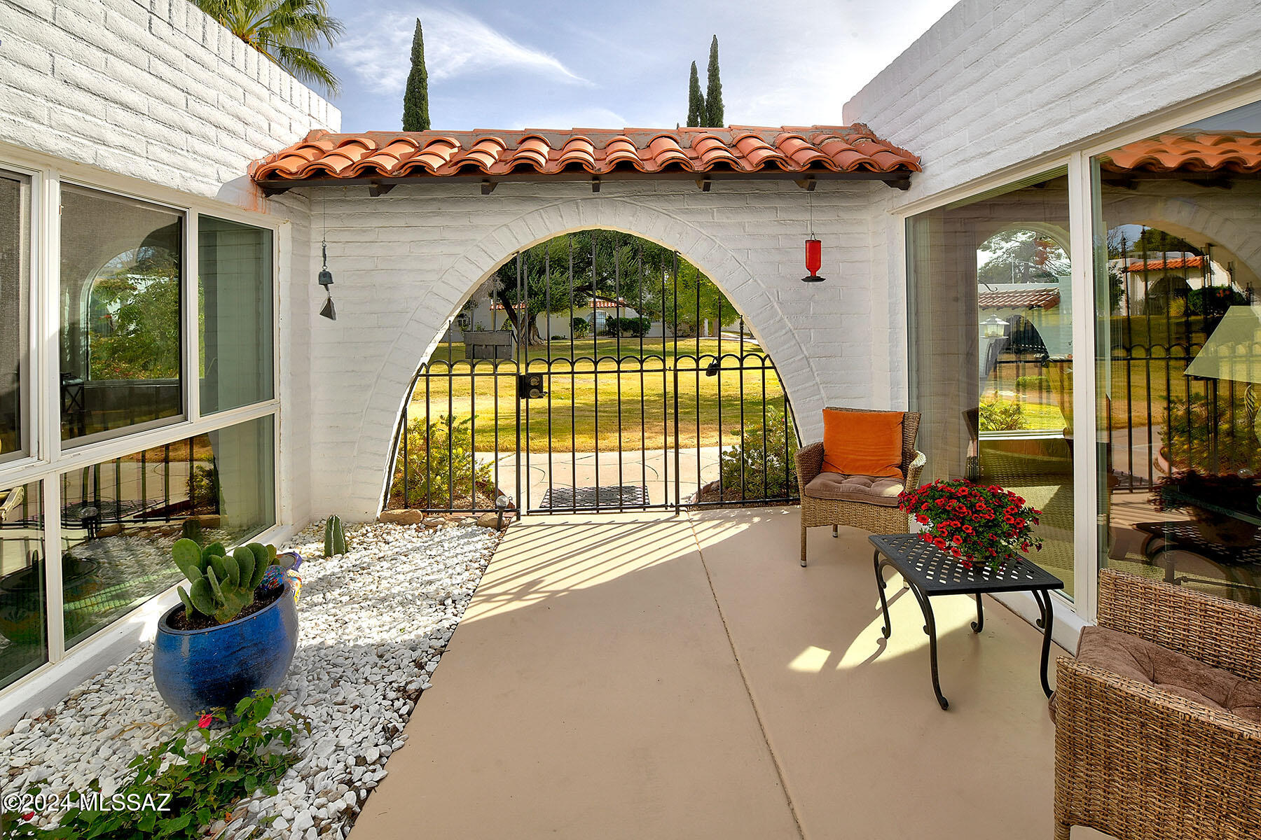 Las Lomitas (1) - Residential