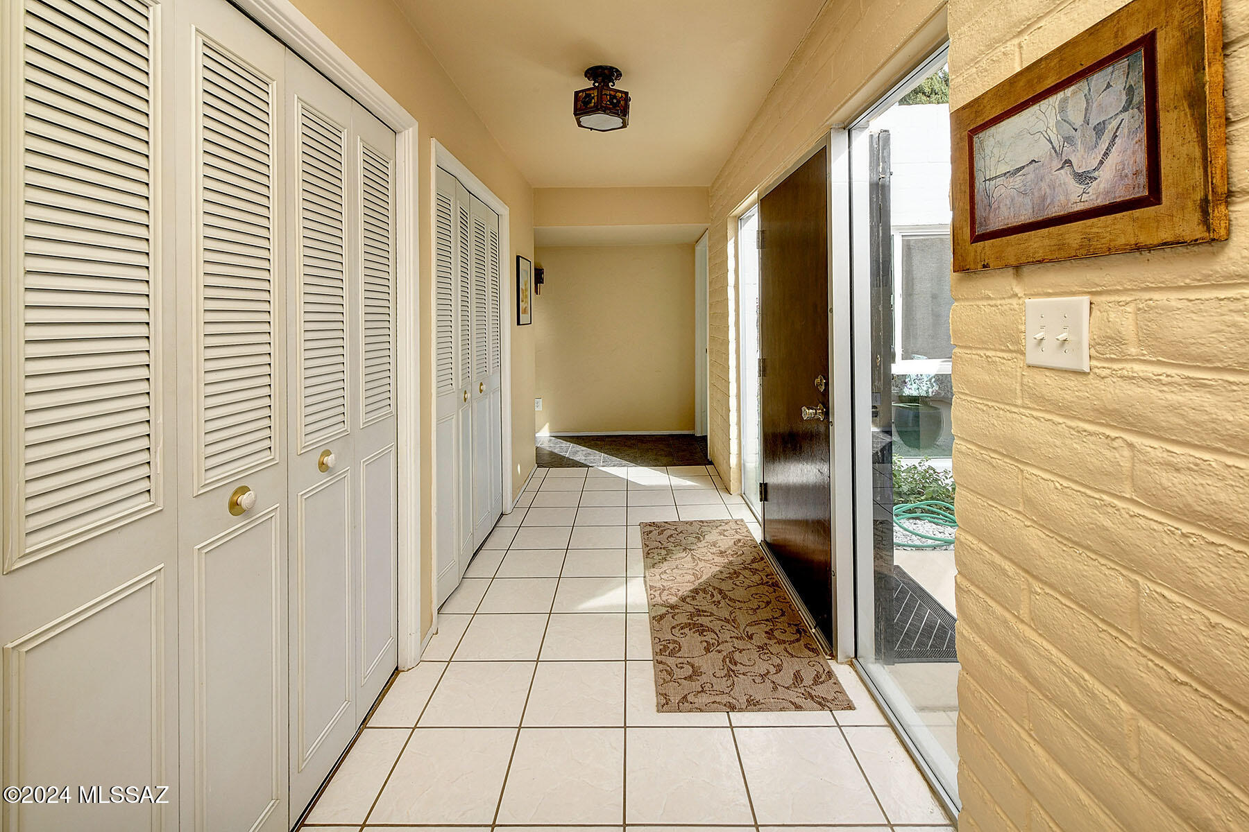 Las Lomitas (1) - Residential