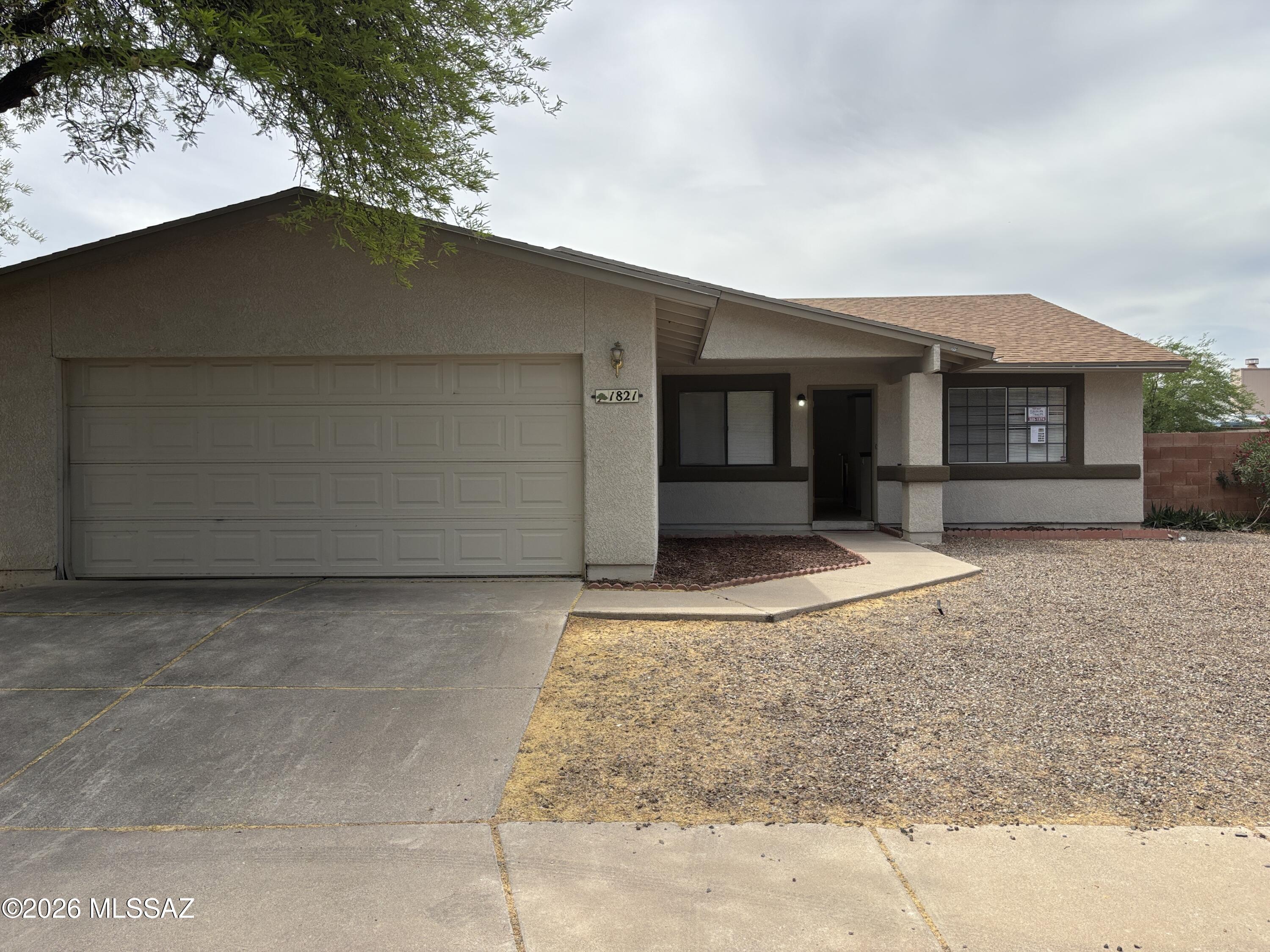 Spacious 3 Bedroom, 2 Bath Midvale House for Rent. Formal living room and family room off of a large kitchen. AC cooling plus ceiling fans. Large primary suite with ample closets. The kitchen is equipped with a refrigerator, electric stove, dishwasher and breakfast bar. Washer & dryer hookups. The family rooms opens to a back porch in the walled back yard. This is a great family home!

Tenant pays all utilities.
Pets allowed wit a $250 deposit plus $25/month pet rent per pet.
Property is in a community governed by HOA rules & regulations.