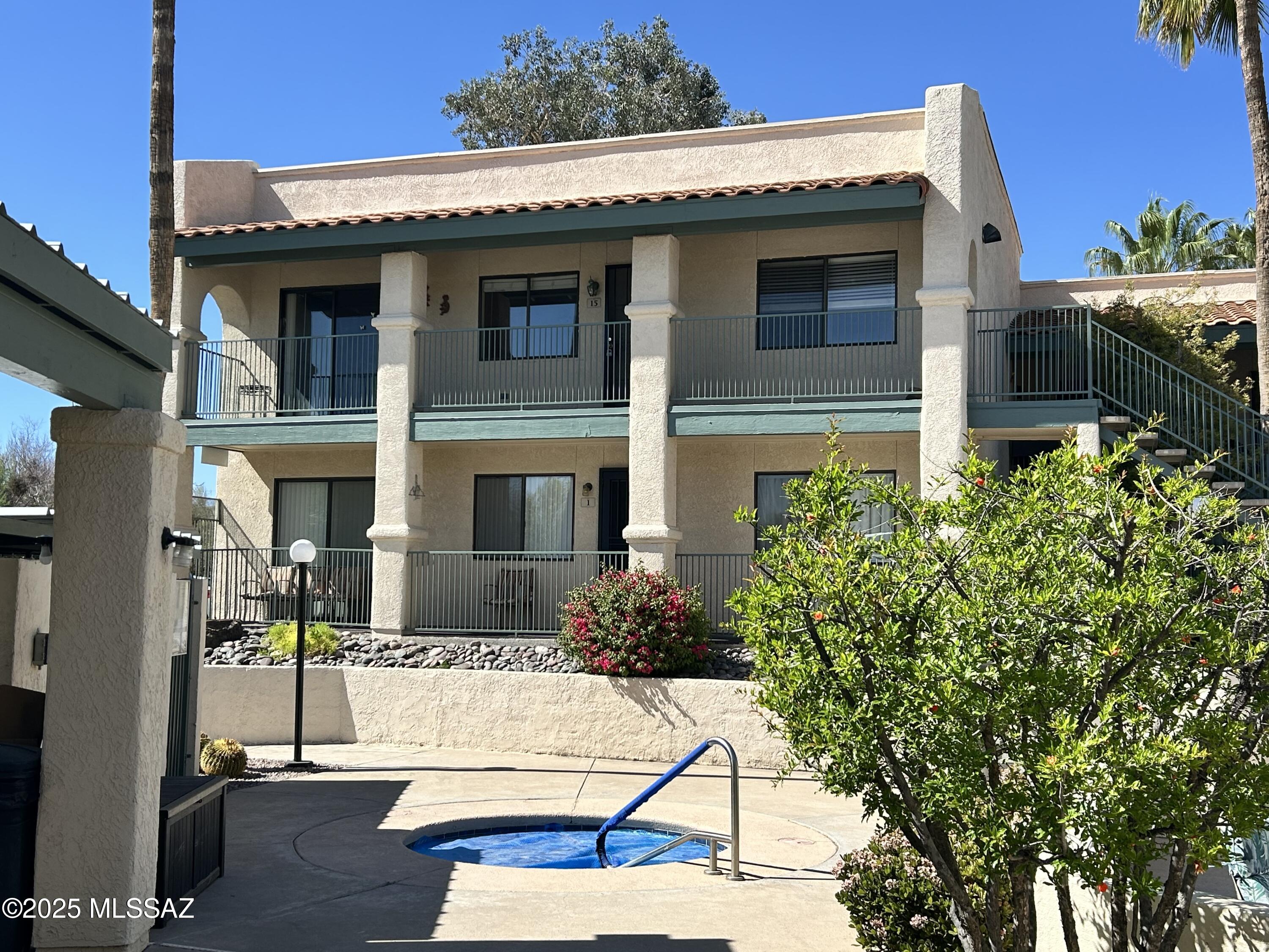 Beautifully well maintained 2 bedroom 2 bath condo in Ridge 22. End unit, comes furnished. Great snowbird nest, investment property, AIR BNB or full time residence. Very convenient to pool, spa & rec center. Entrance has a security gate due to pool access. This condo has two master bedrooms with baths. Must see to appreciate.