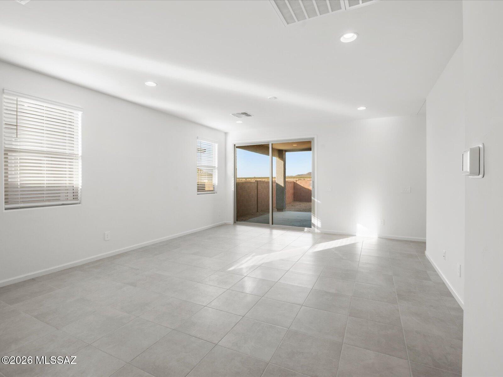 Entranda Del Toro - Residential