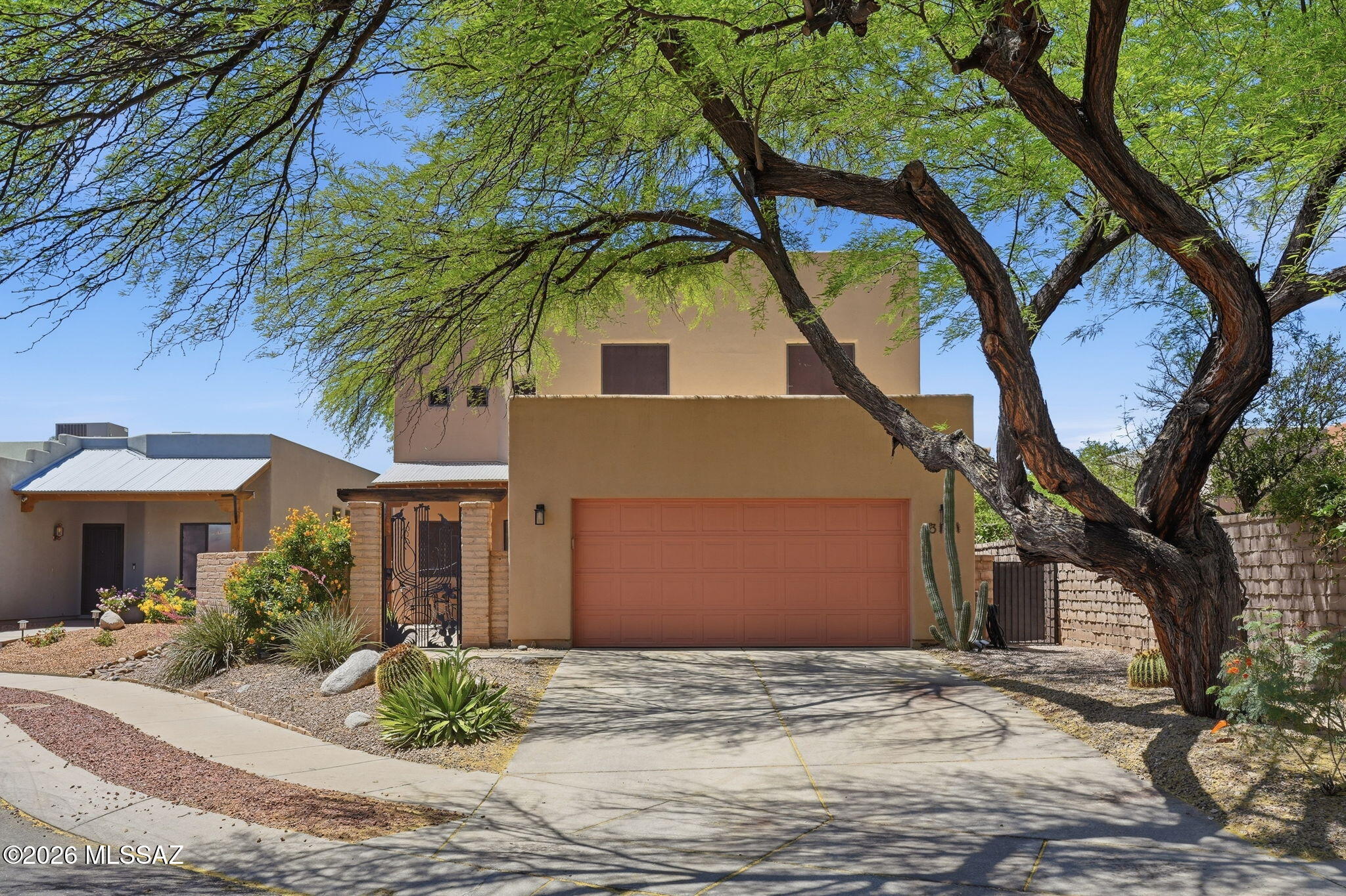 Barrio Del Este - Residential