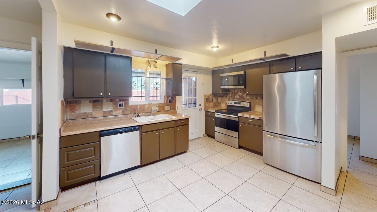 N/A - Residential Lease