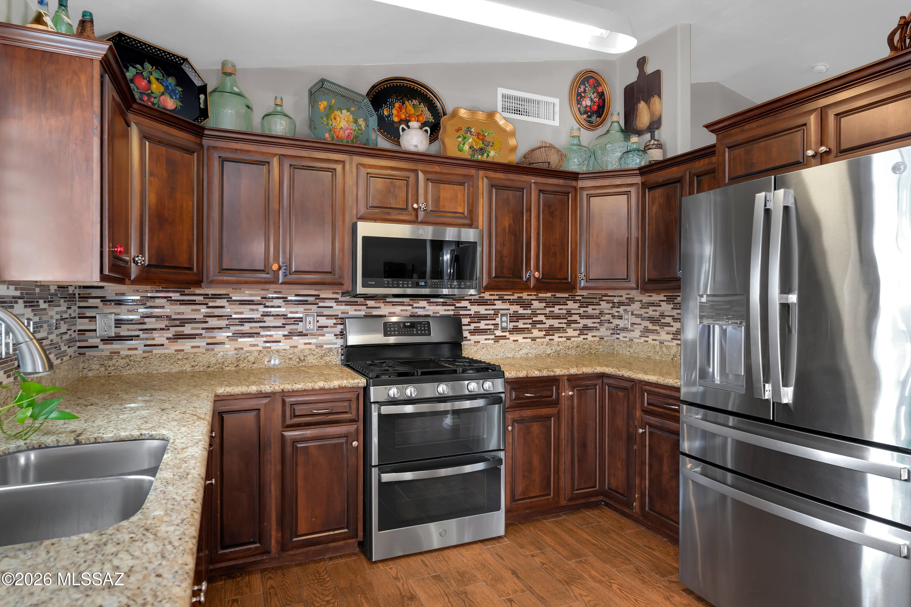 Colonias La Canada (1-82) - Residential
