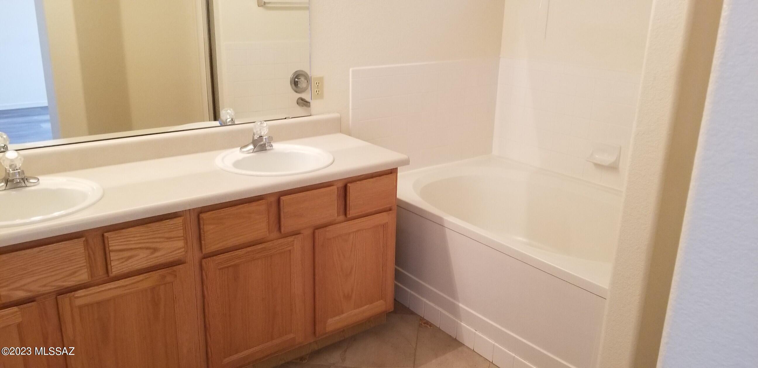 Elliott Homes At Rita Ranch (1-521) - Residential Lease