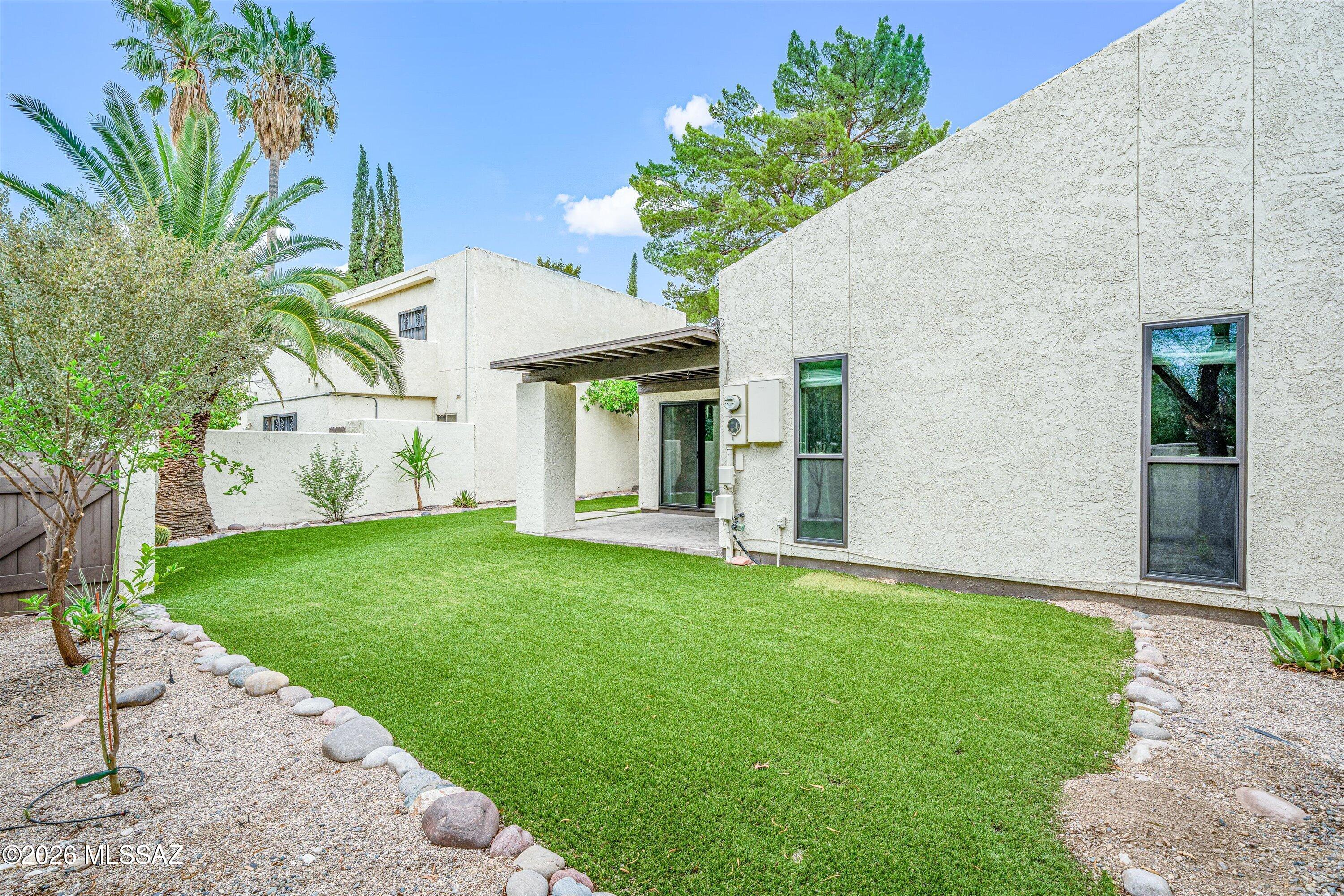 Villa Del Rio (1-148) - Residential