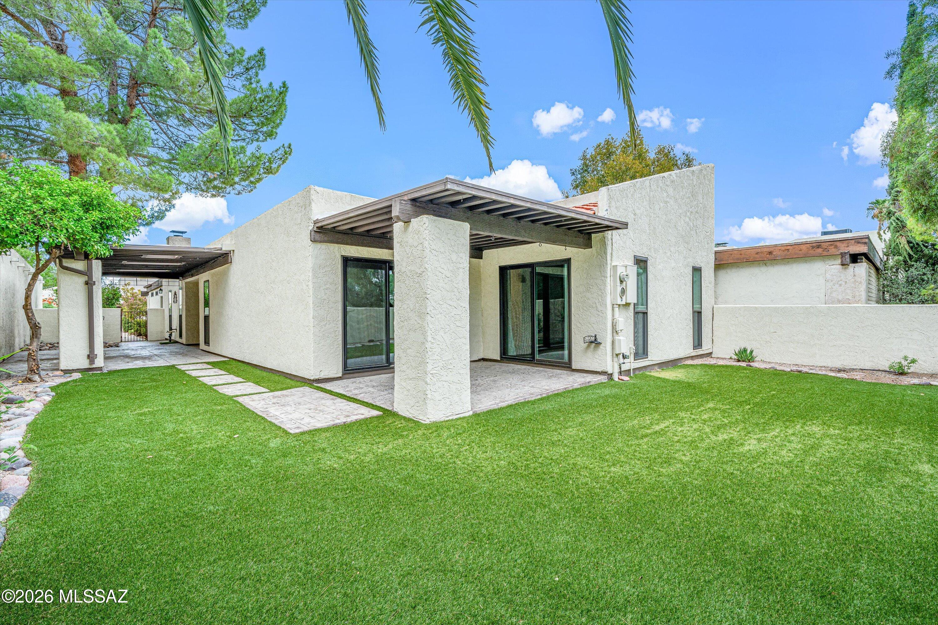 Villa Del Rio (1-148) - Residential