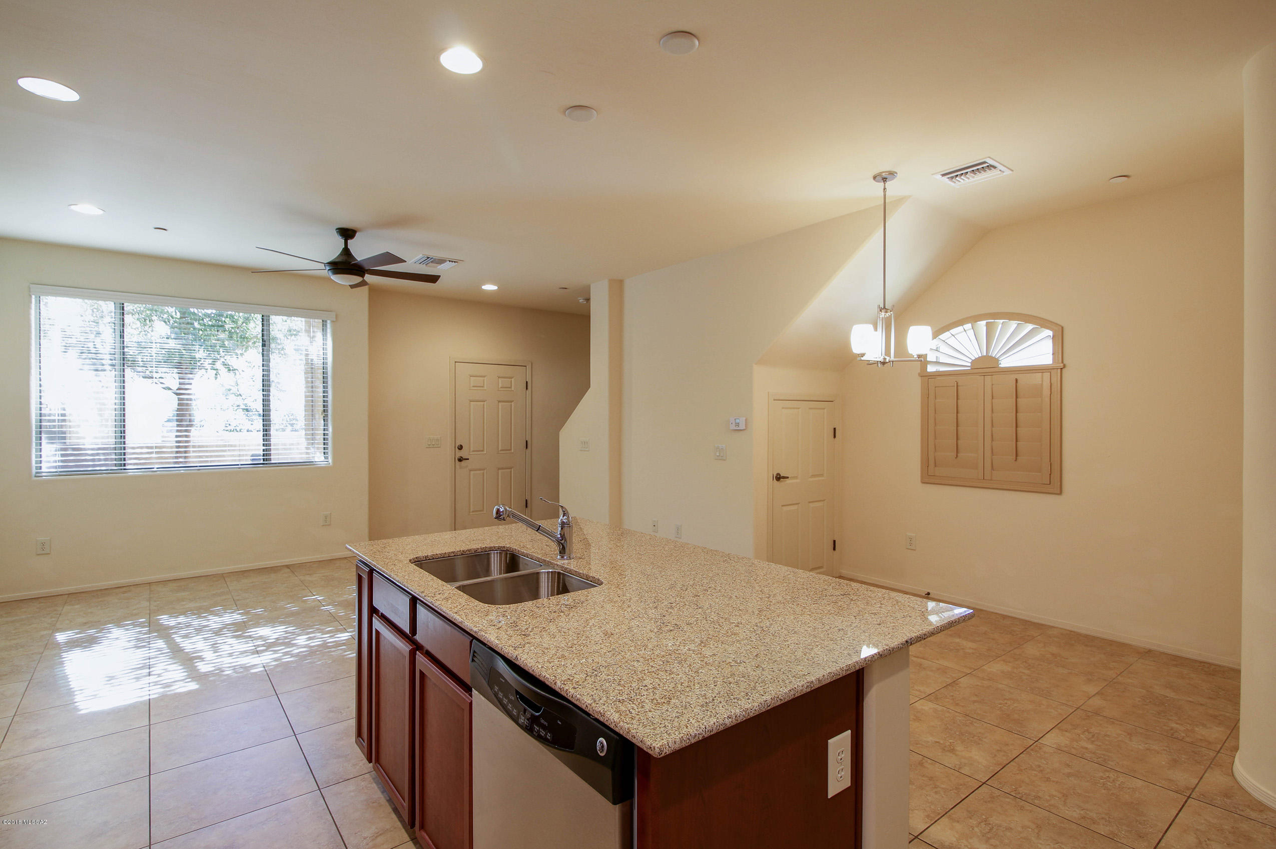 River Walk (1-140) - Residential Lease