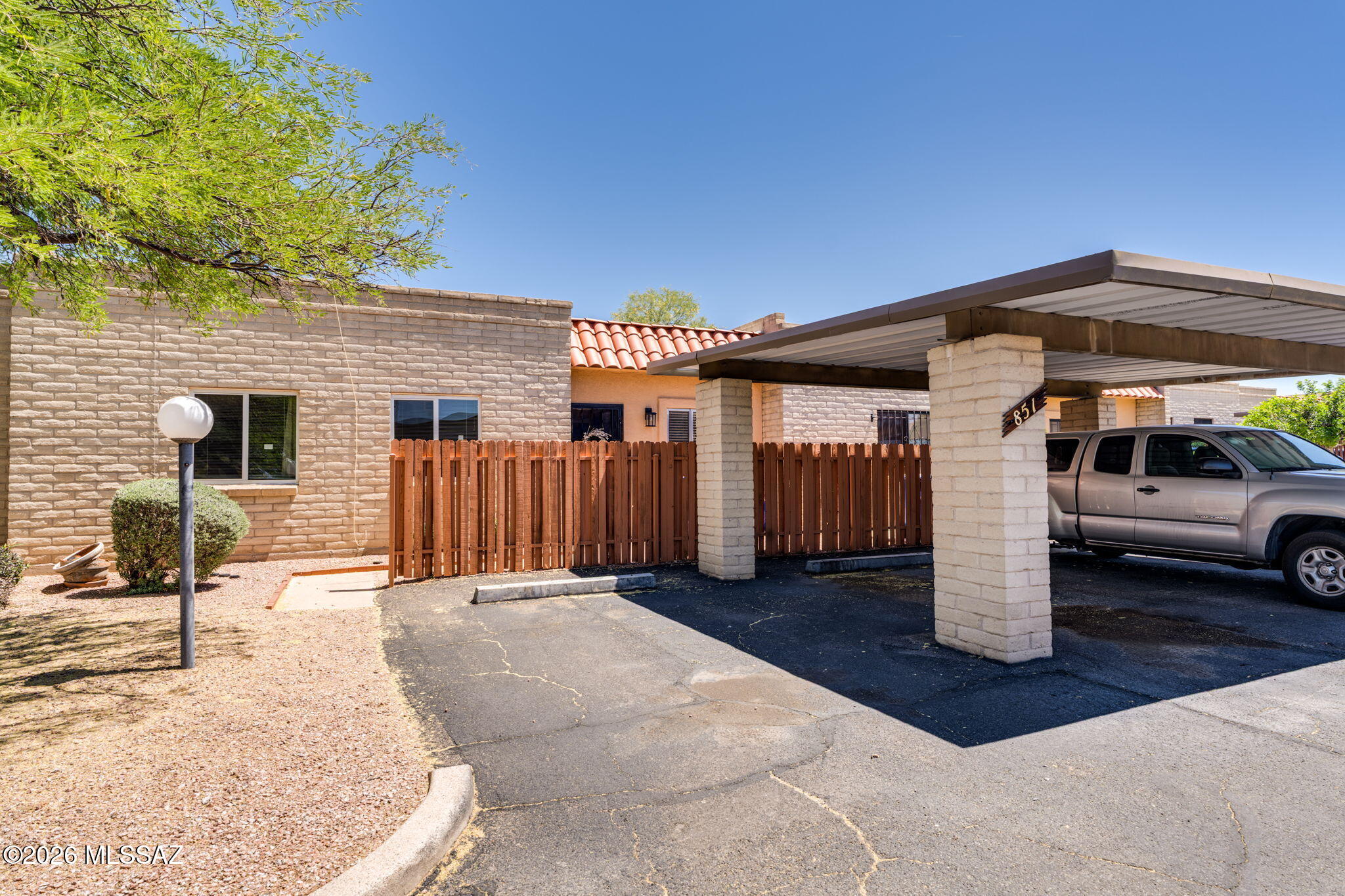 Pantano Park Townhouses - Residential