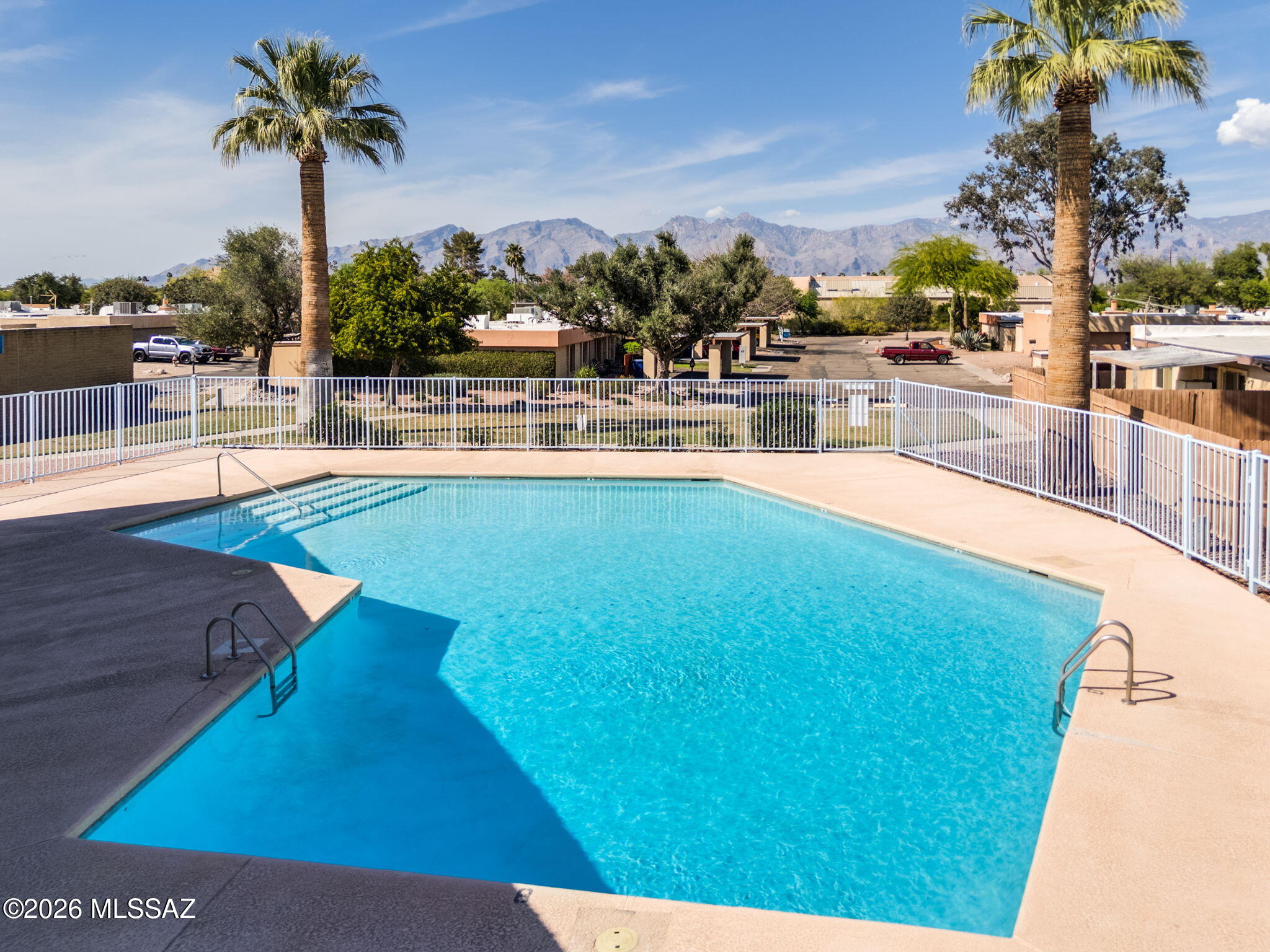 Pantano Park Townhouses - Residential