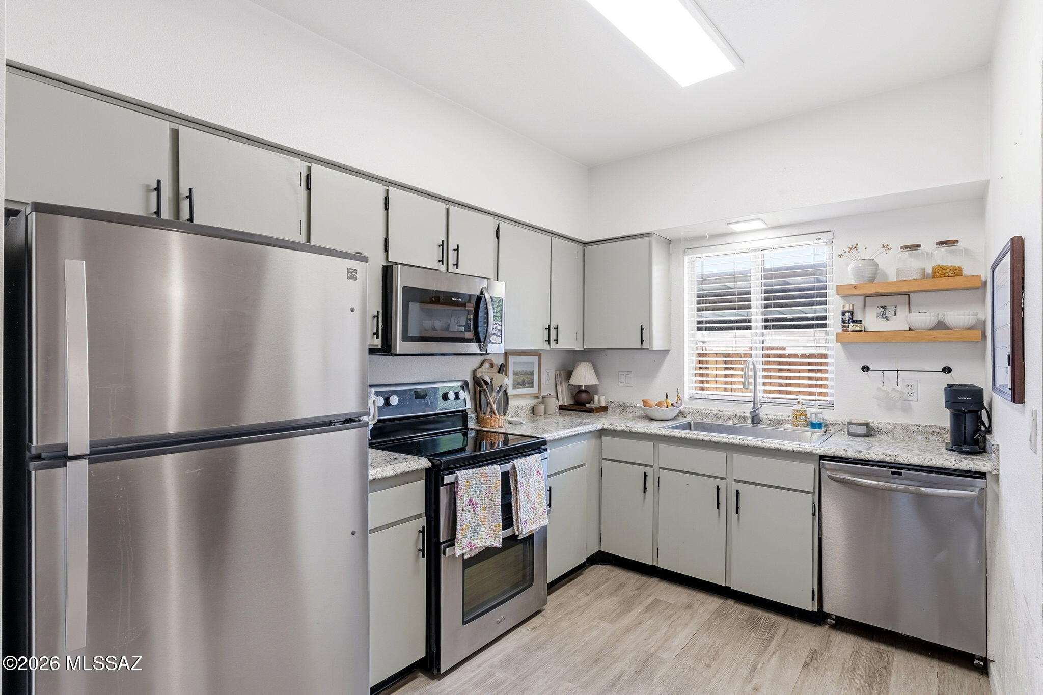 Pantano Park Townhouses - Residential