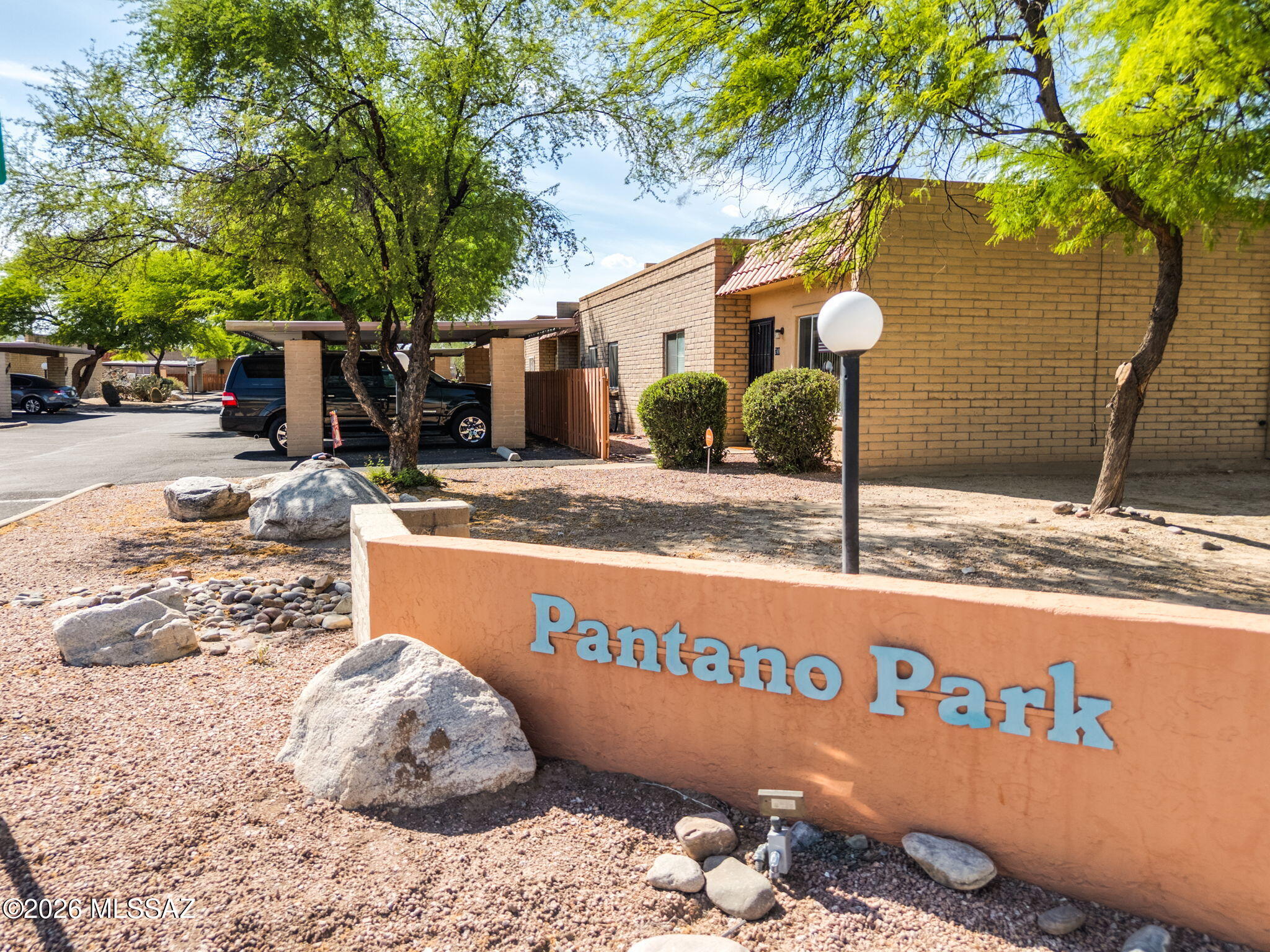 Pantano Park Townhouses - Residential