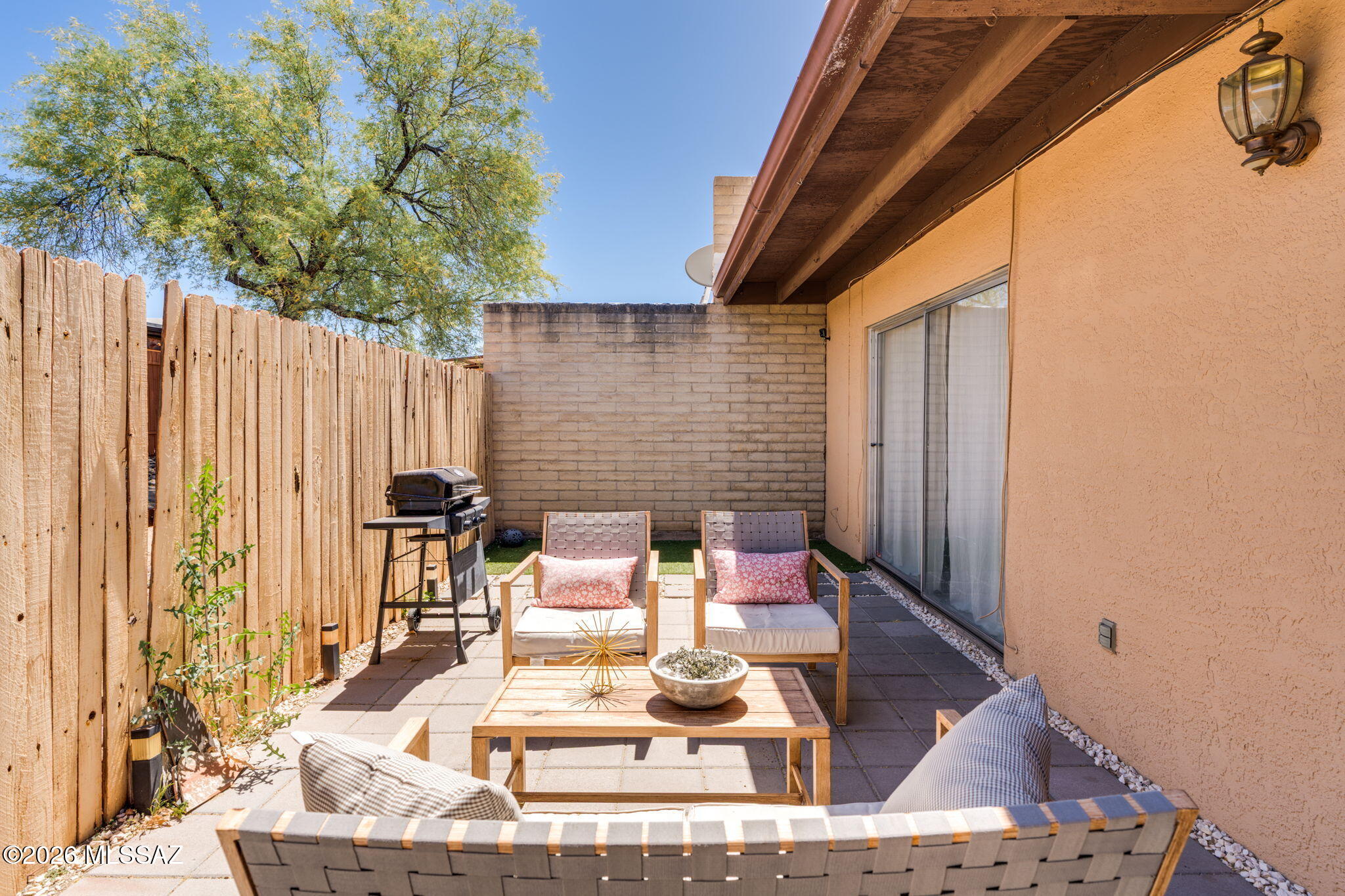 Pantano Park Townhouses - Residential