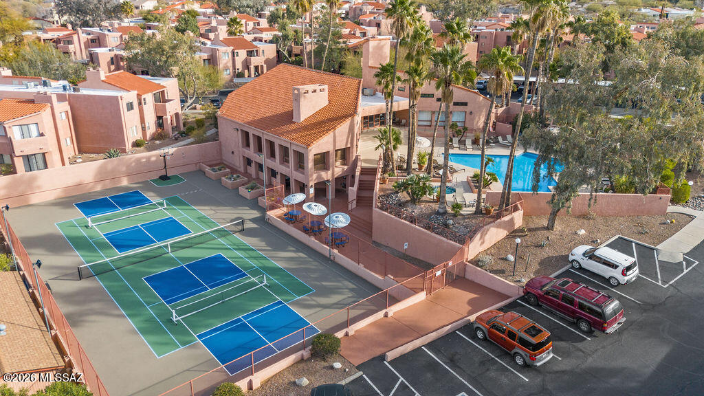 Ventana Vista Condominiums - Residential
